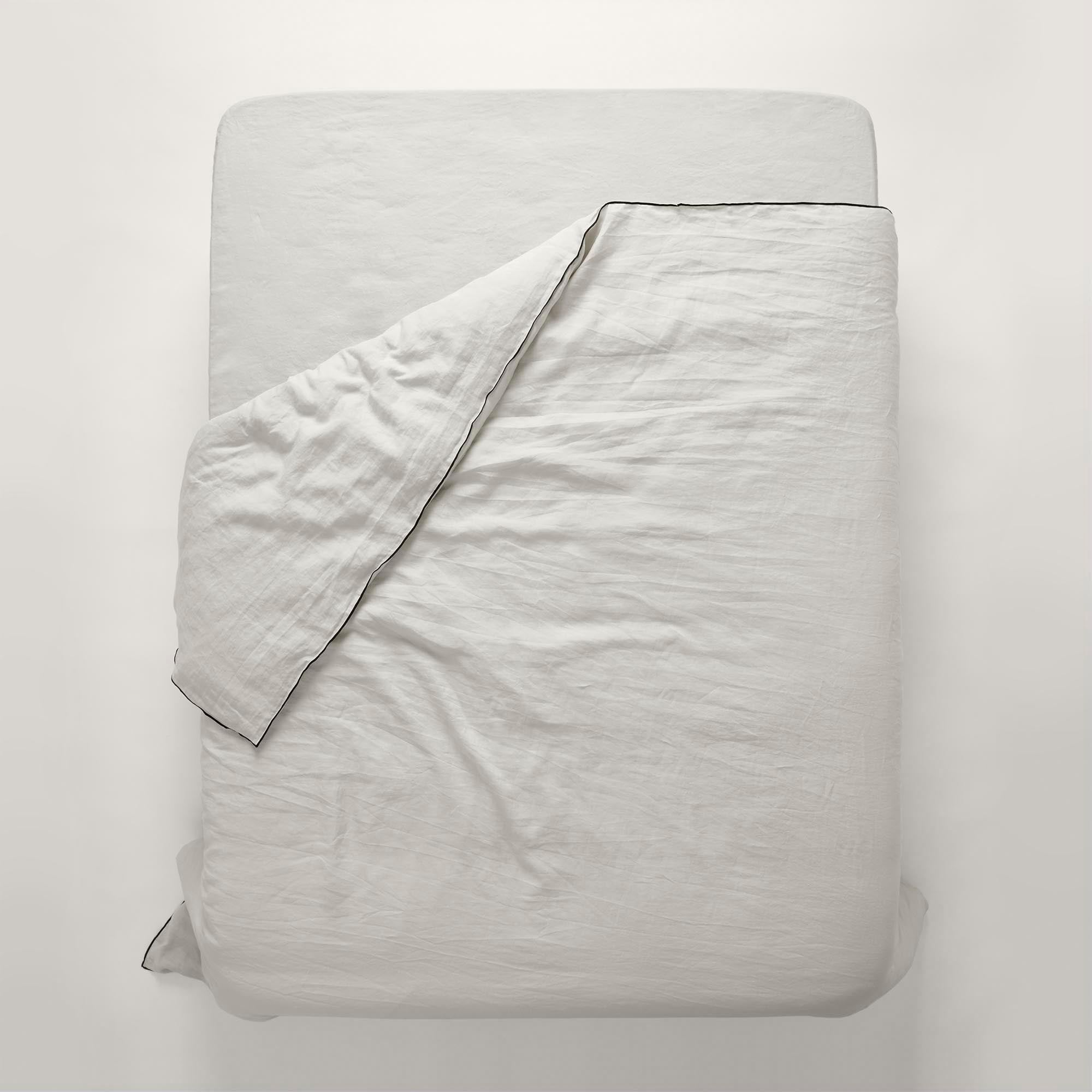 Housse de couette CARLINA calcaire et bourdon noir