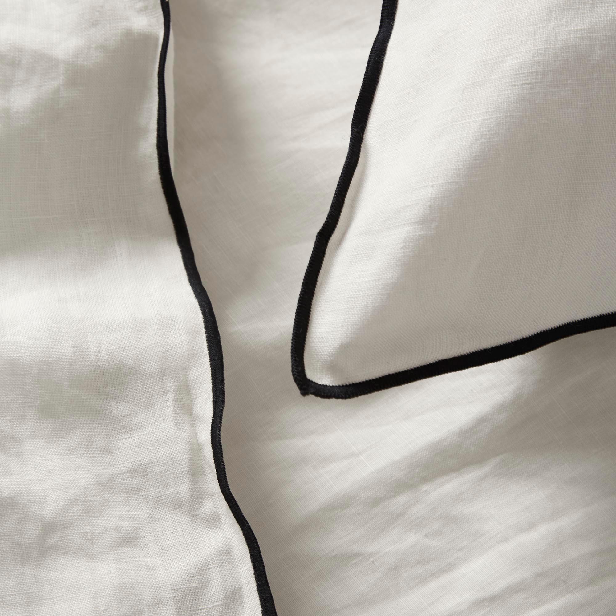 Housse de couette CARLINA calcaire et bourdon noir