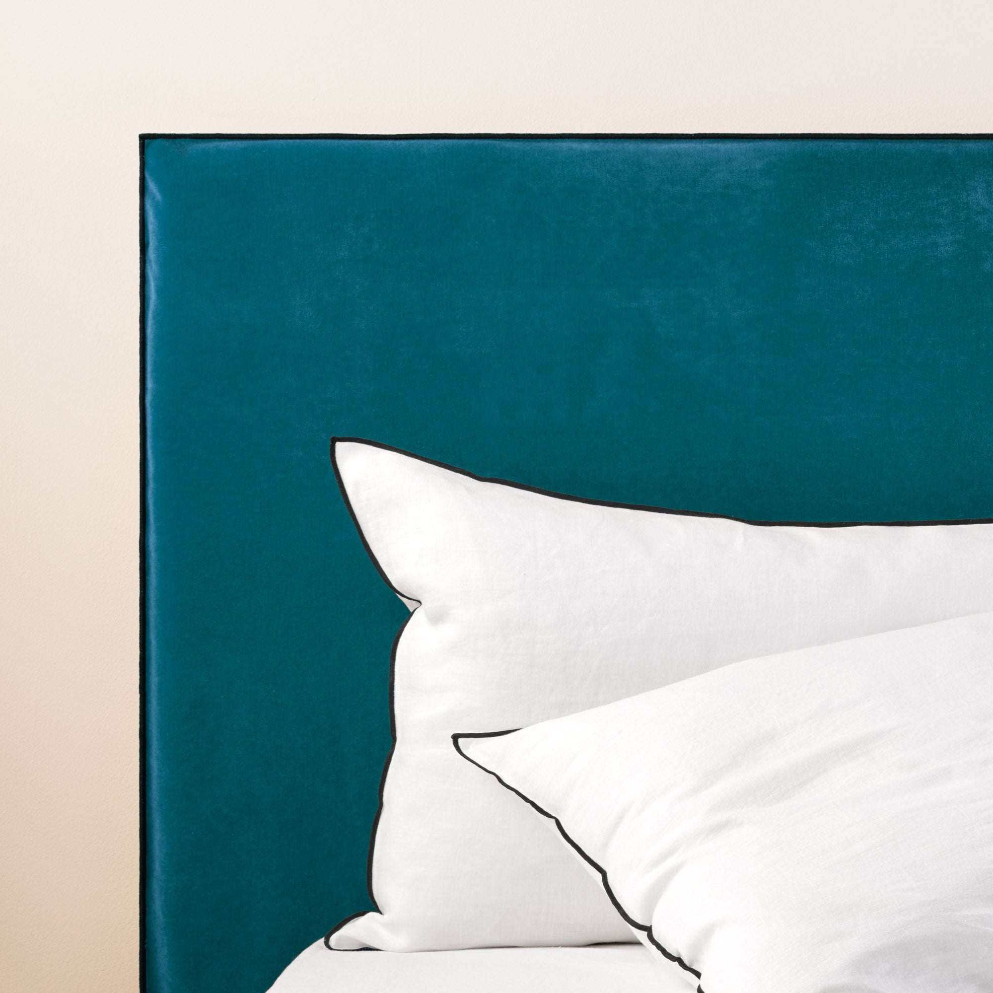Housse de tête de lit DARIO bleu canard et bourdon noir | mobile_slider