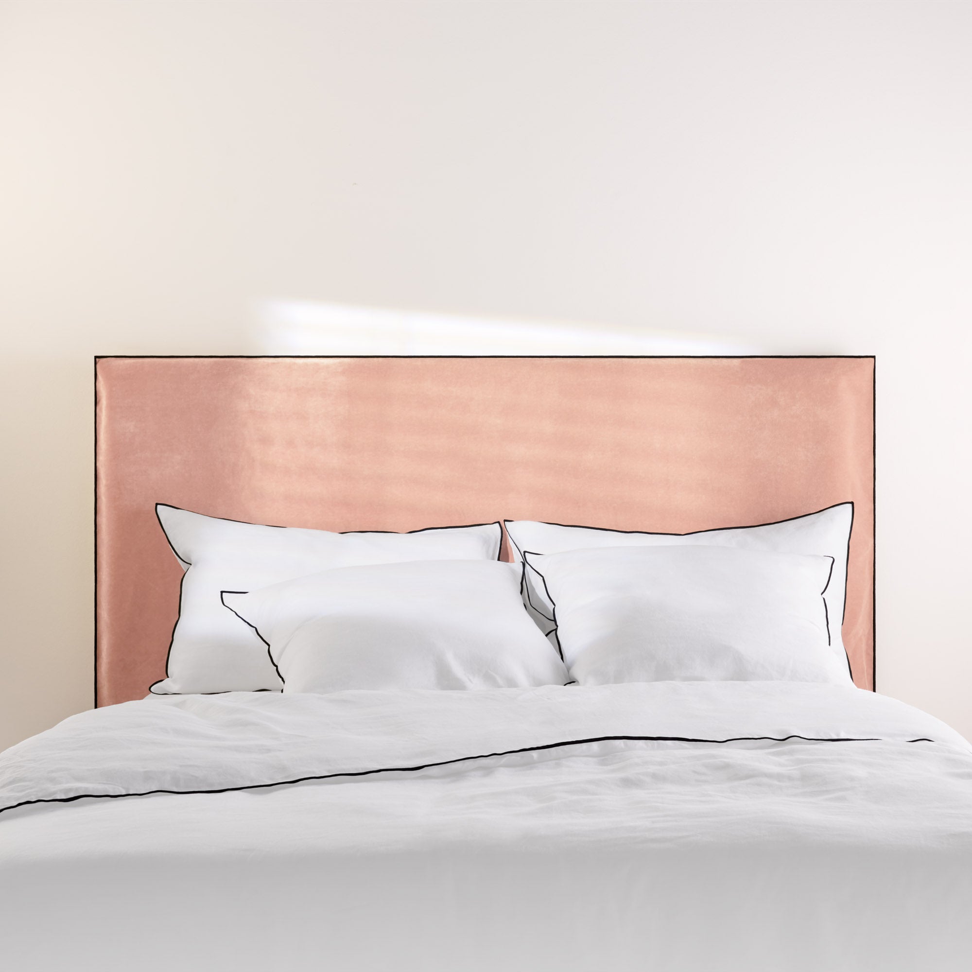 Housse de tête de lit DARIO eglantine et bourdon noir