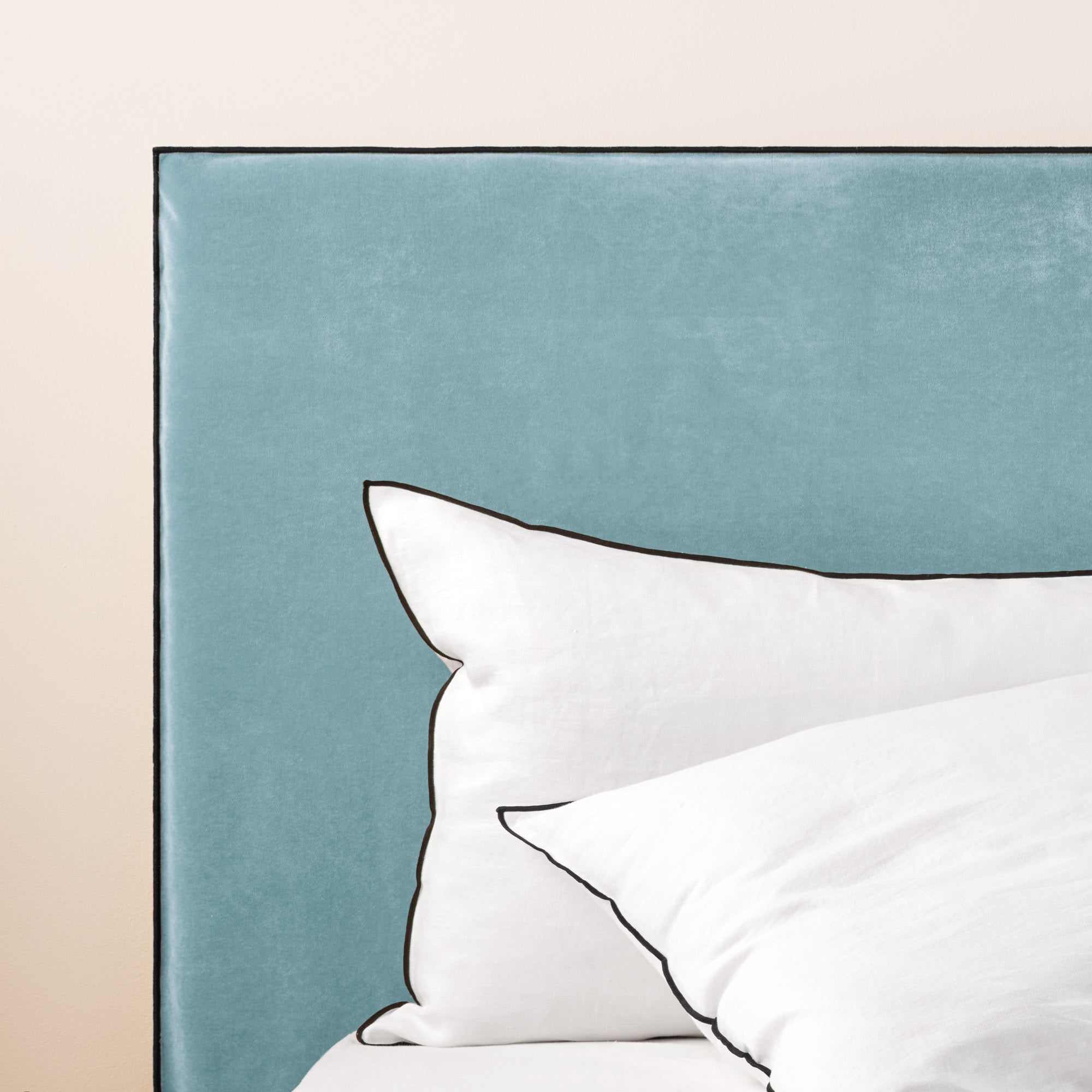 Housse de tête de lit DARIO topaze et bourdon noir