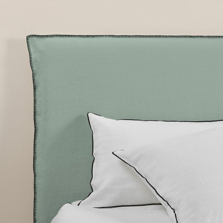 Housse de tête de lit NINO vert de gris et feston noir