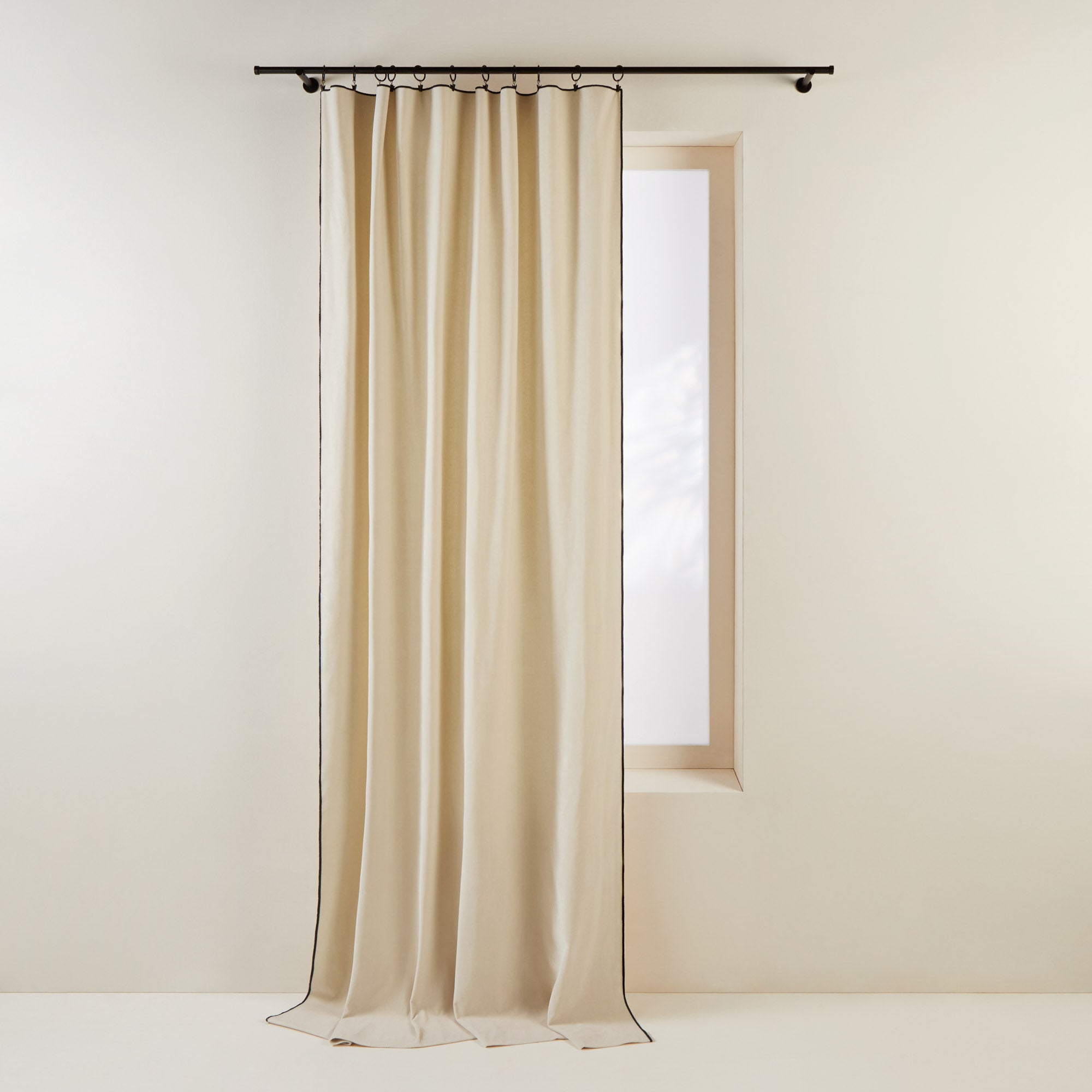 Panneau DARIO blanc antique et bourdon noir