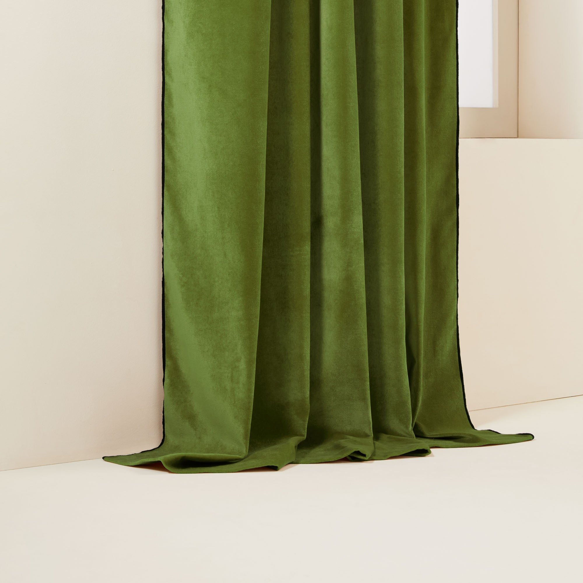 Panneau DARIO olivine et bourdon noir