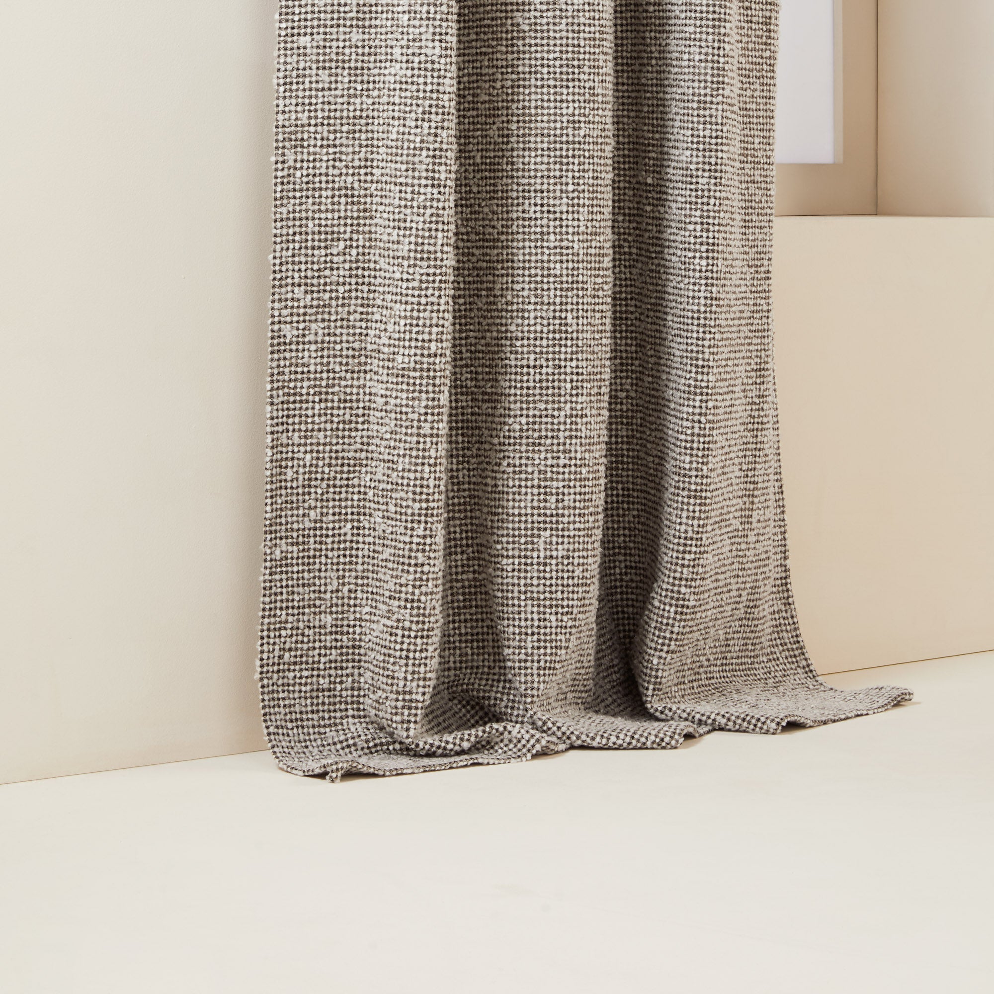 Vorhang mit geraffter Borte Pietro ecru und schwarz