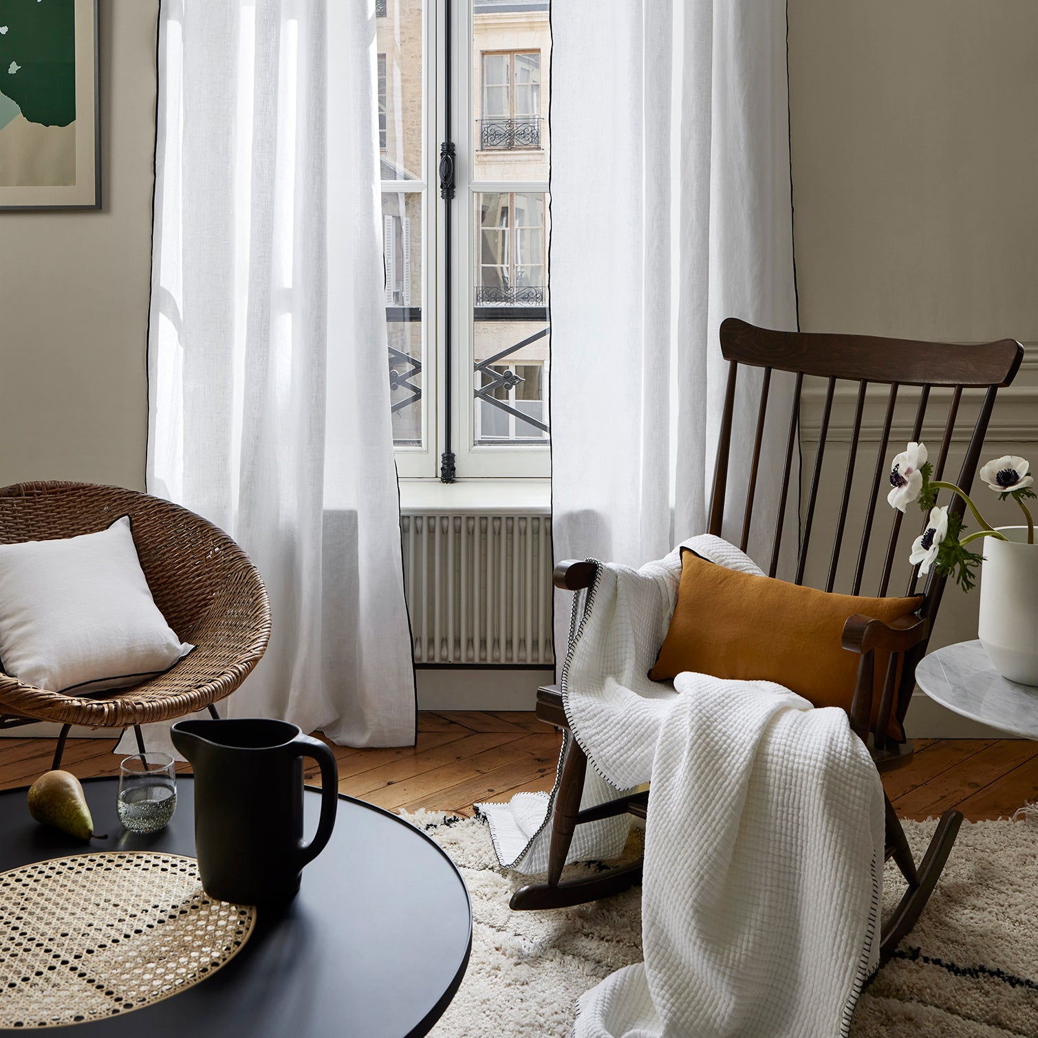 Rideau à oeillets noirs CARLINA blanc pur et bourdon noir