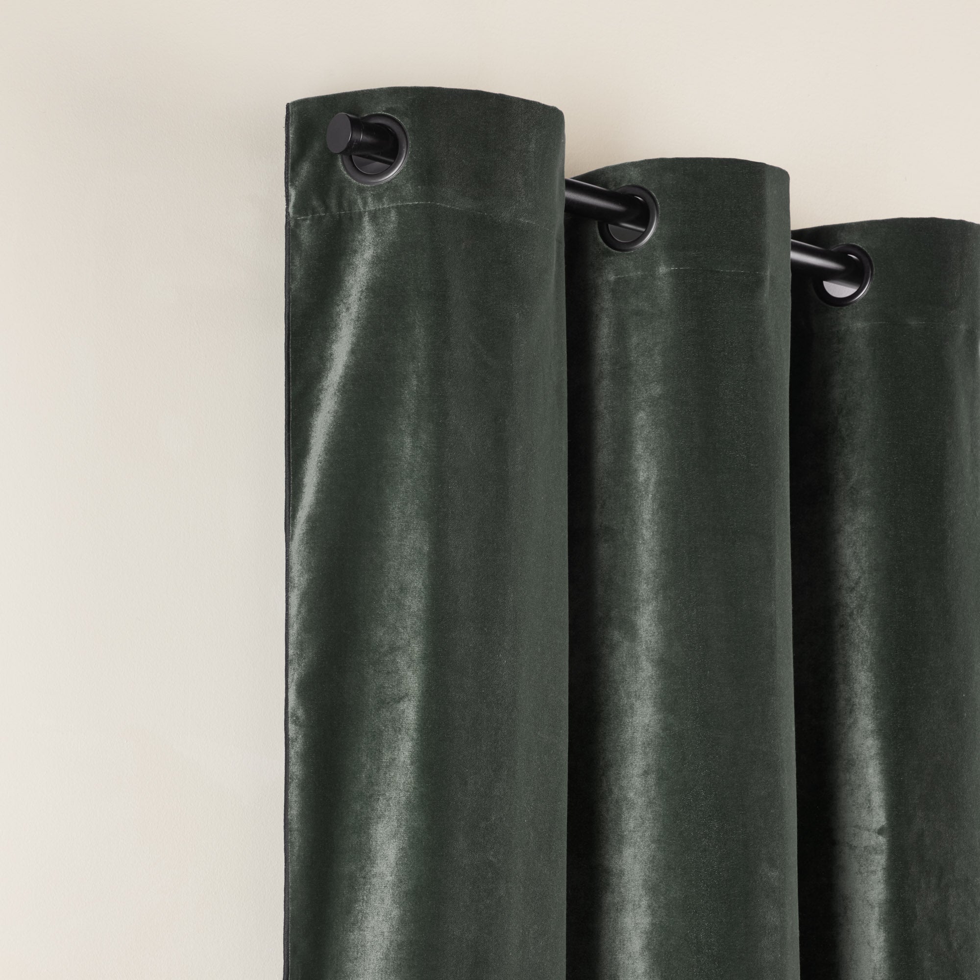 Rideau à oeillets noirs DARIO kaki grisé et bourdon noir