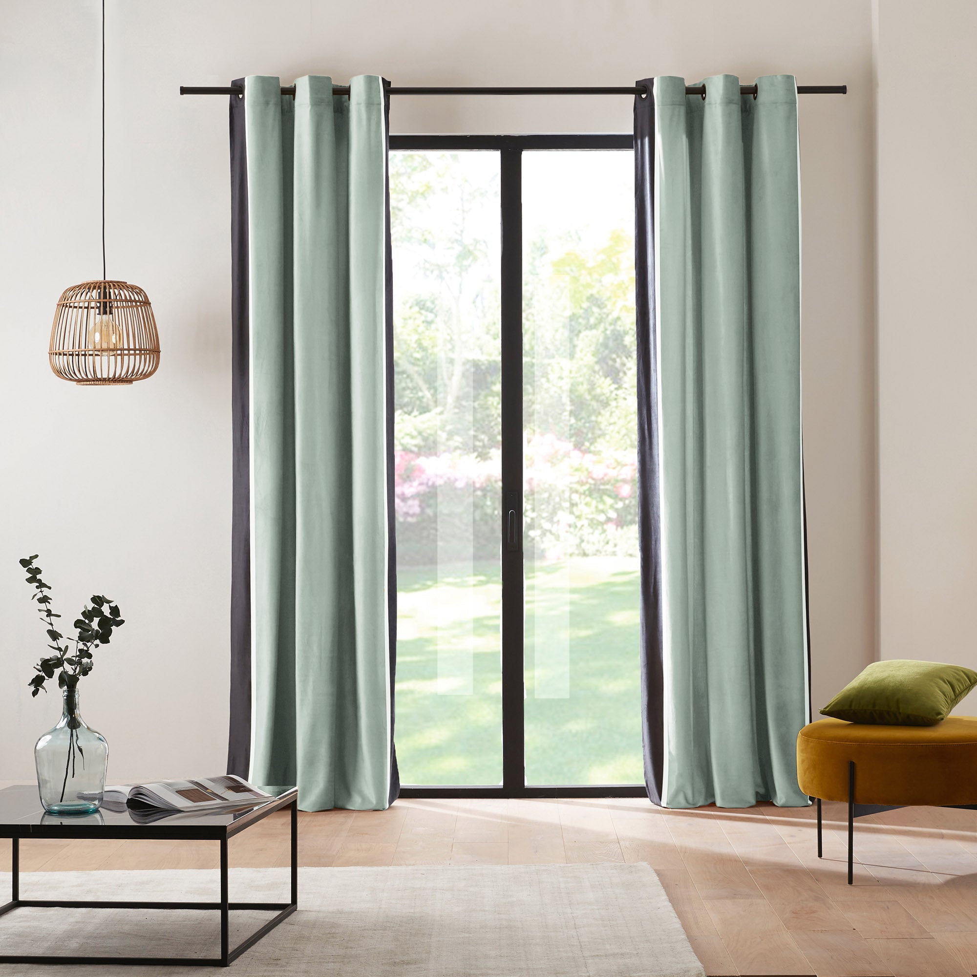 Rideau à oeillets noirs VASCO céladon