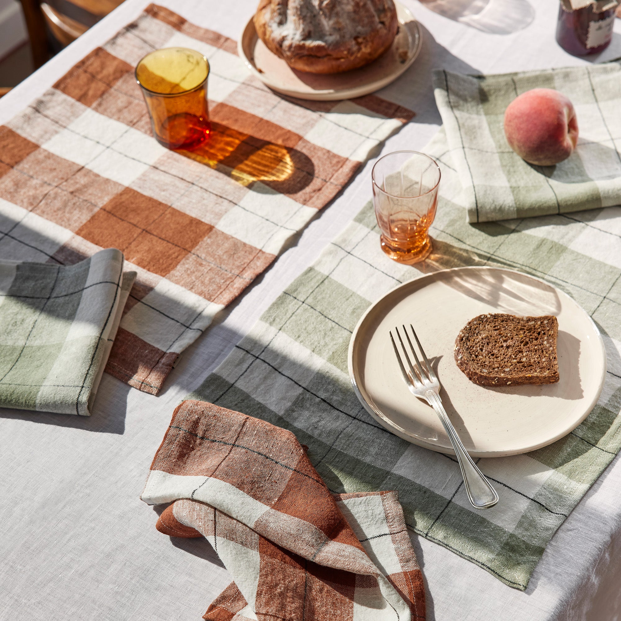 Gregory orange and ivory placemat