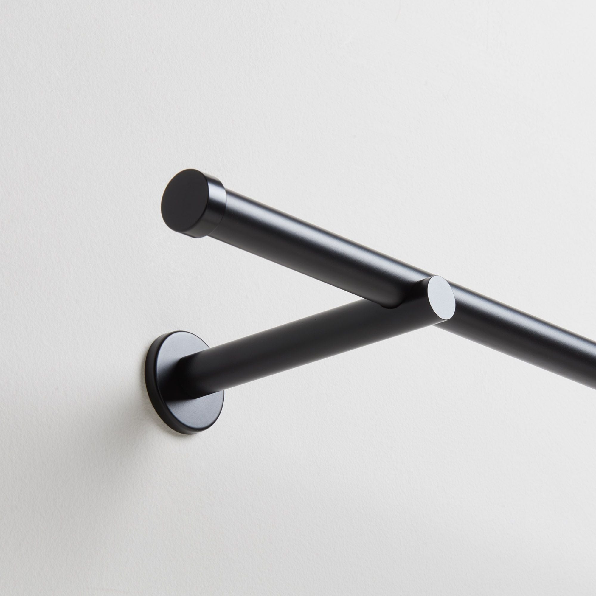 Tringle à rideaux ALMA noir mat