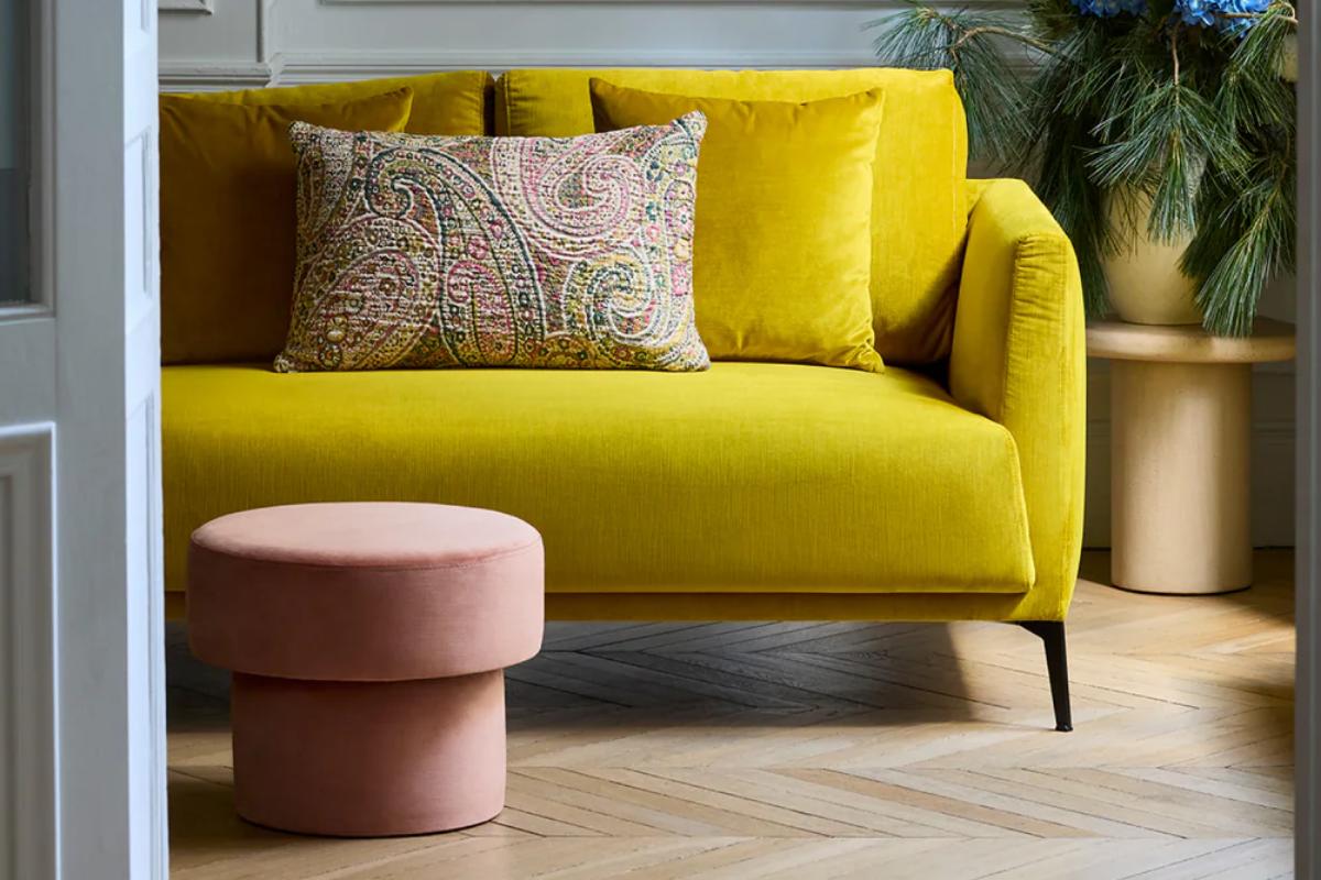 Comment nettoyer un pouf en velours sans l'abîmer ?