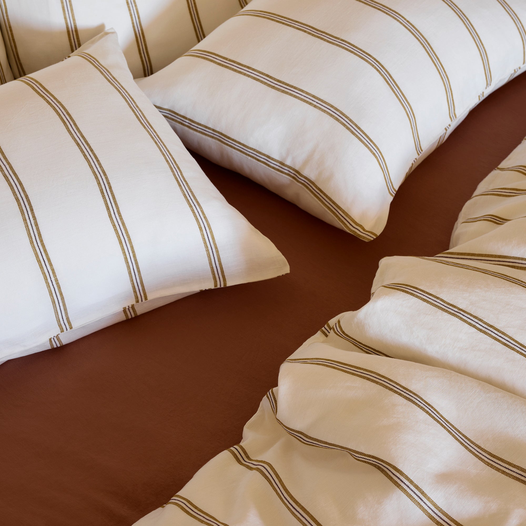 Parure de lit UGOLIN blanc rayé moutarde