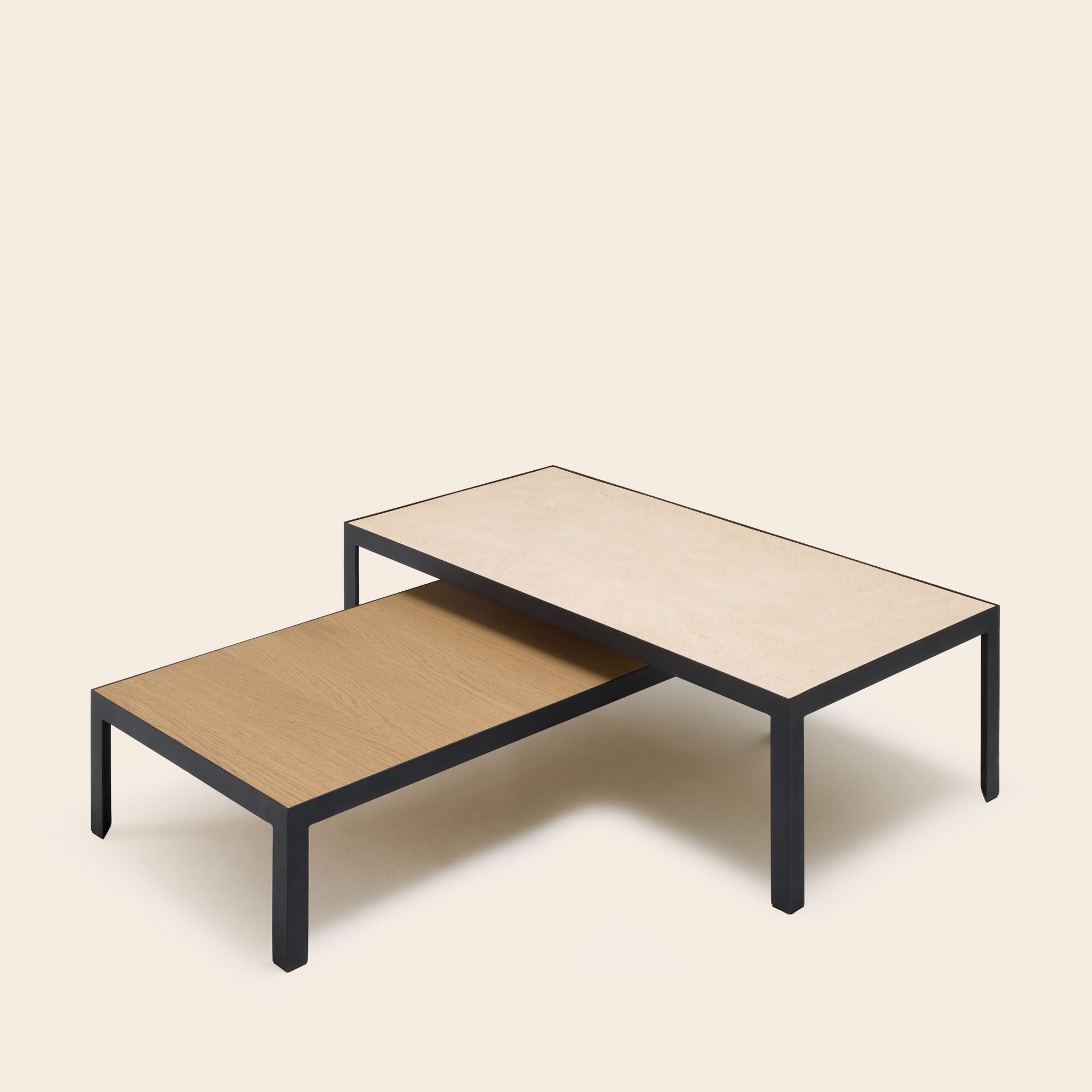 Table basse ORELIA beige poudré et métal noir