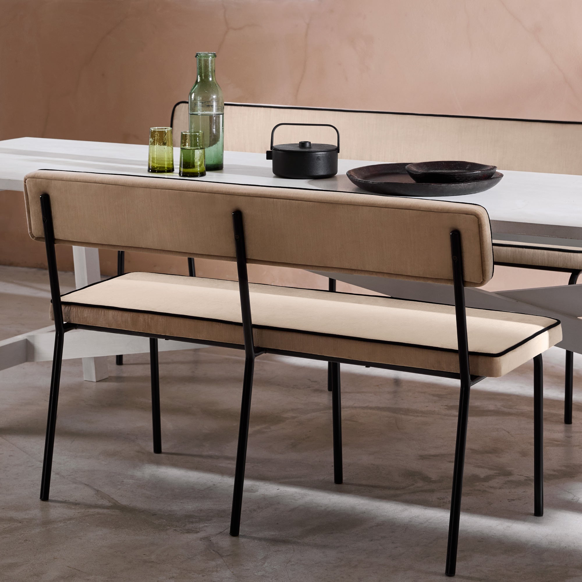 YSABEAU Bank schicker beige Samt mit Paspelierung