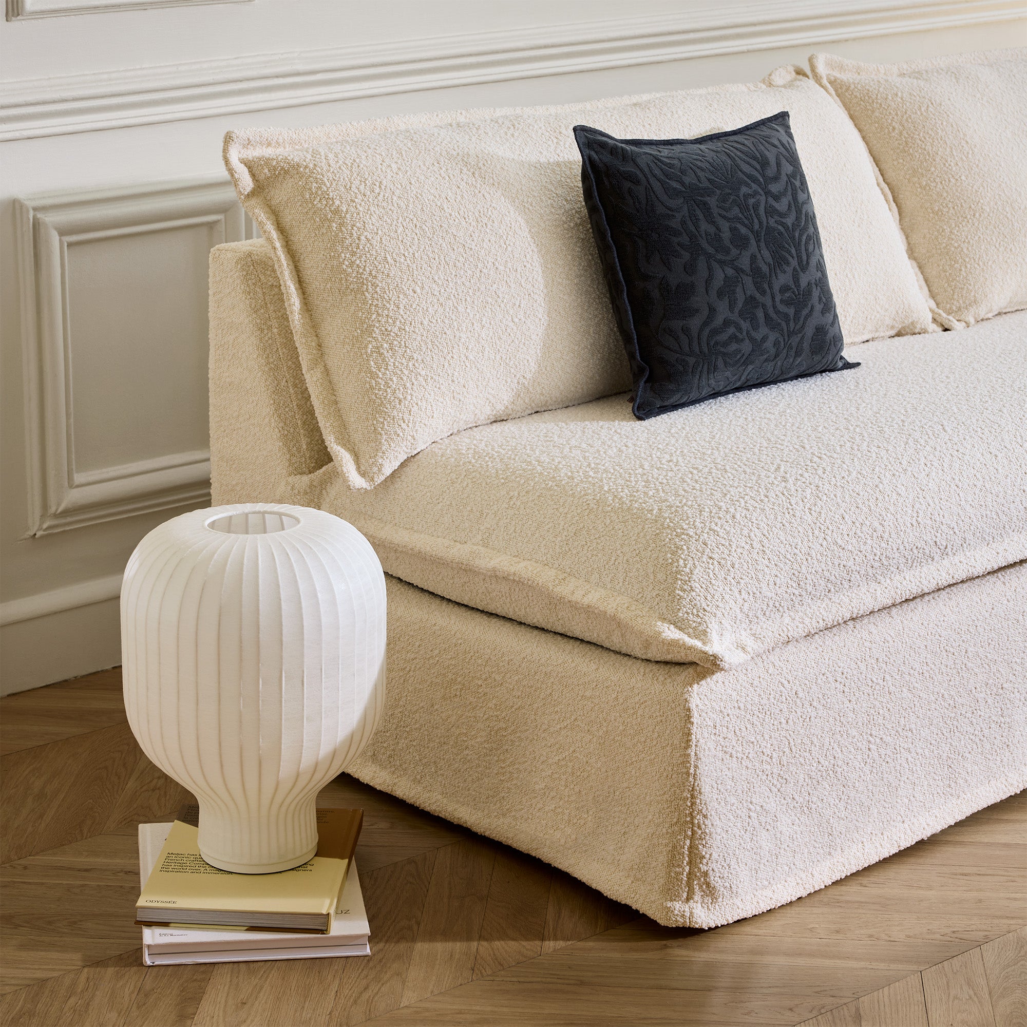 SALVINA sym ecru lockige Bank