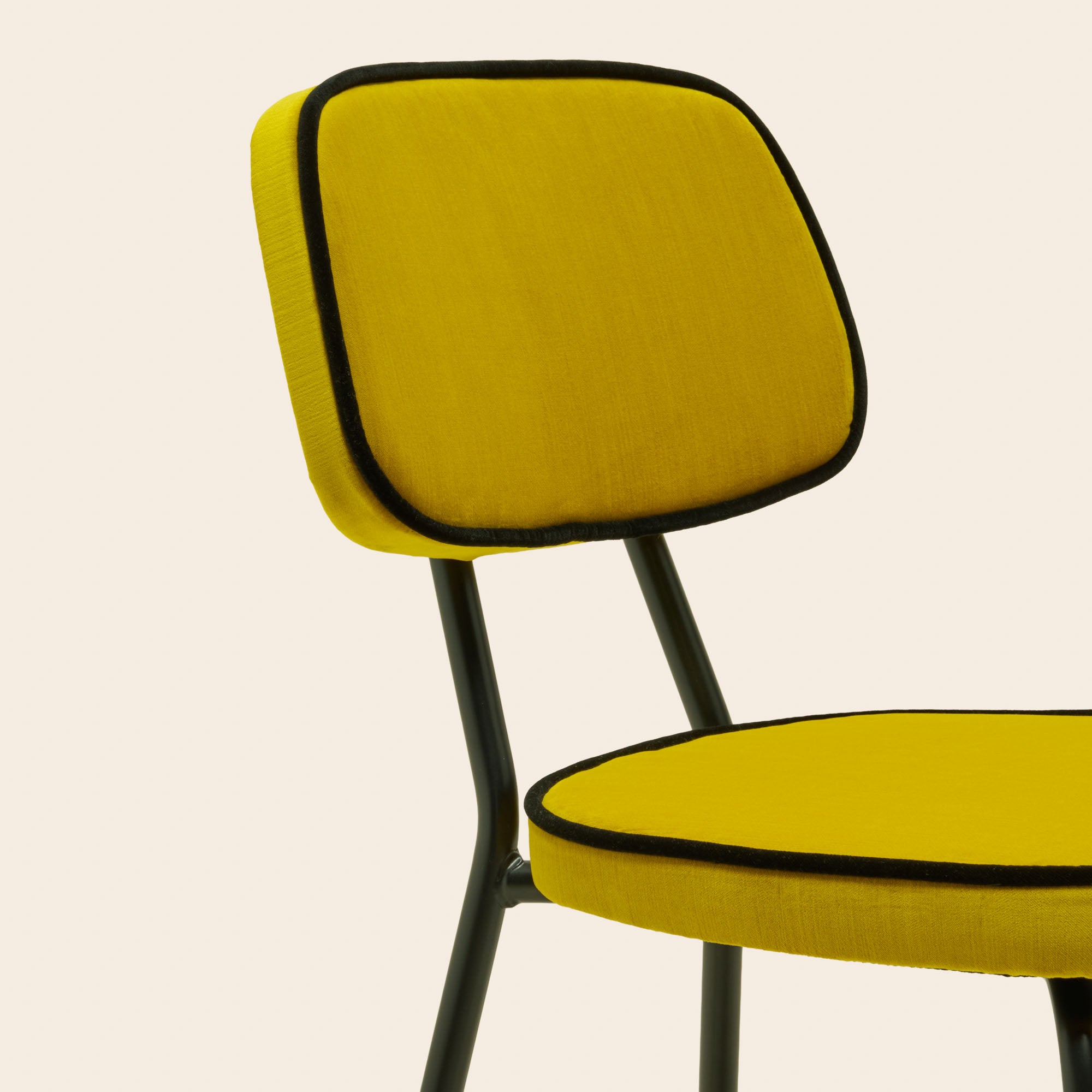 Chaise YSABEAU dalila jaune sulfure et noir