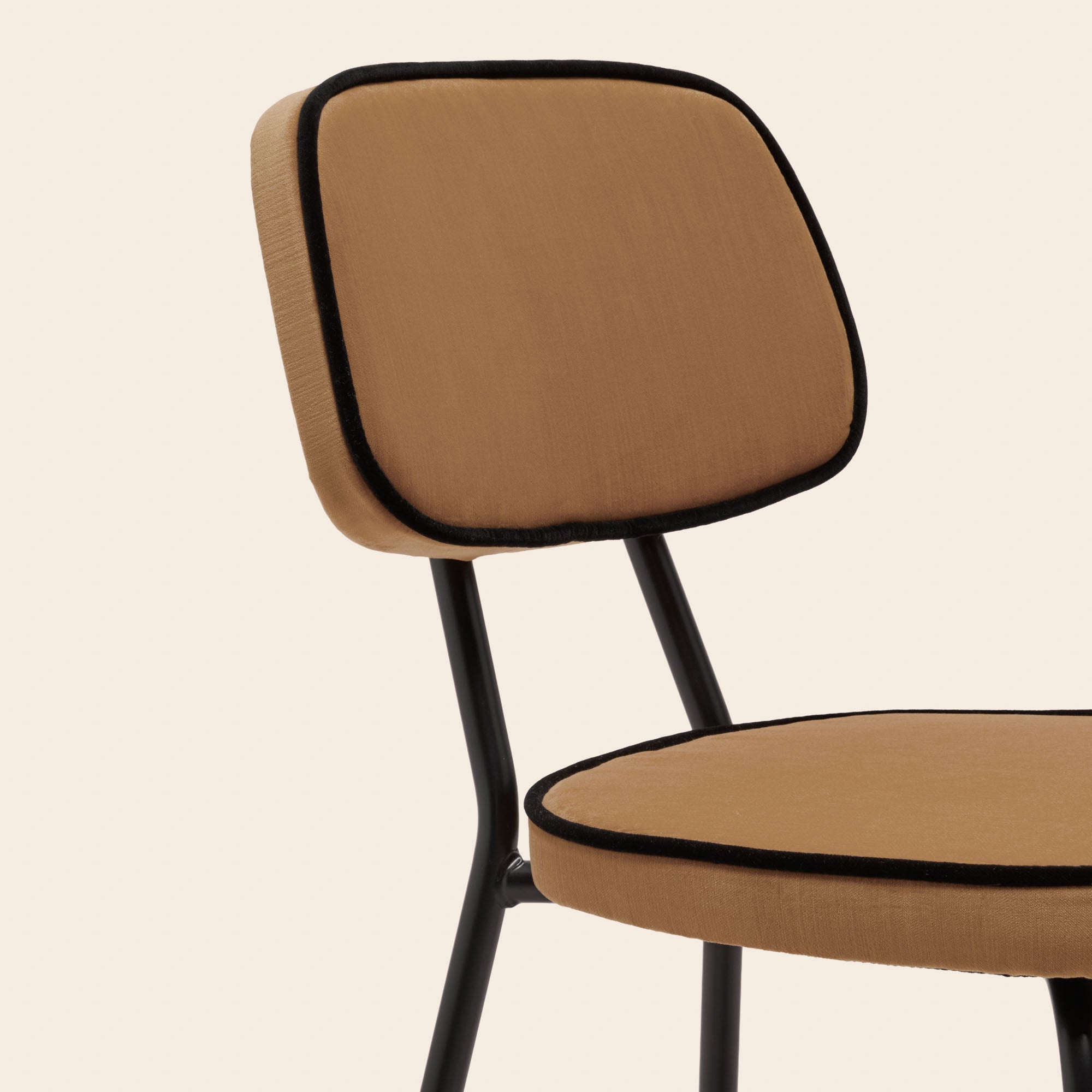 Chaise YSABEAU dalila camel doré et noir