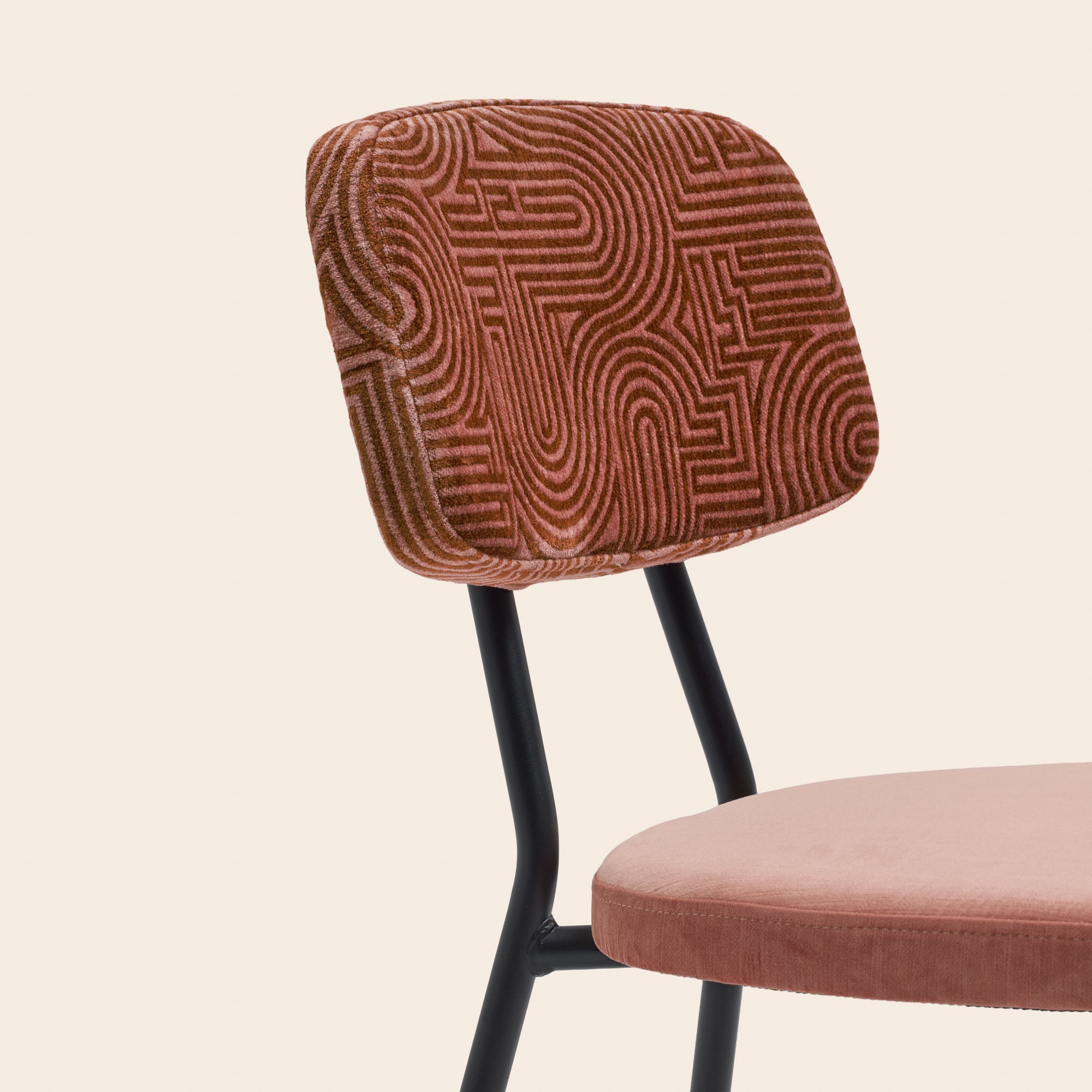 Chaise YSABEAU pêche rosé et caramel