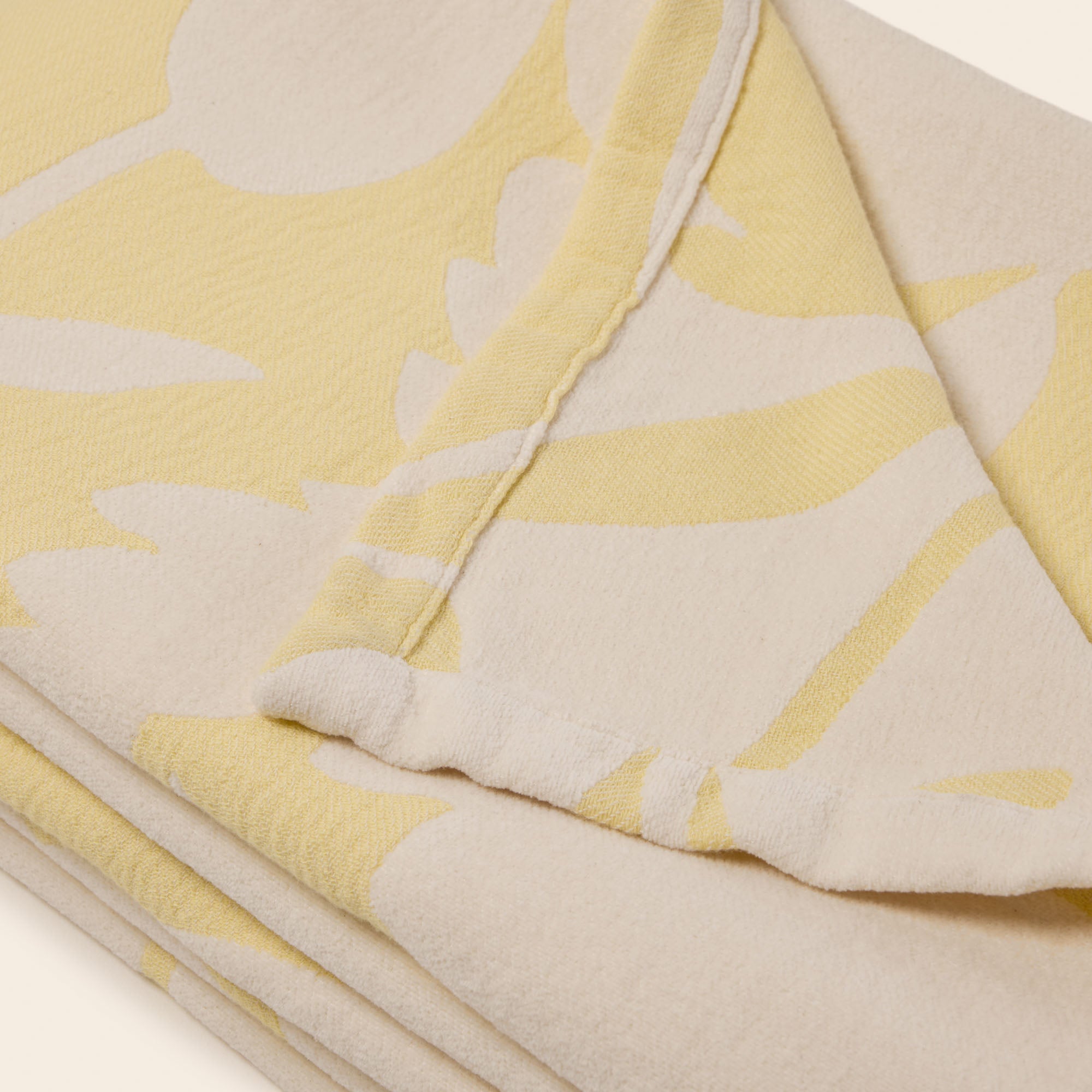 Couvre-lit FLAURIA ivoire et jaune pastel