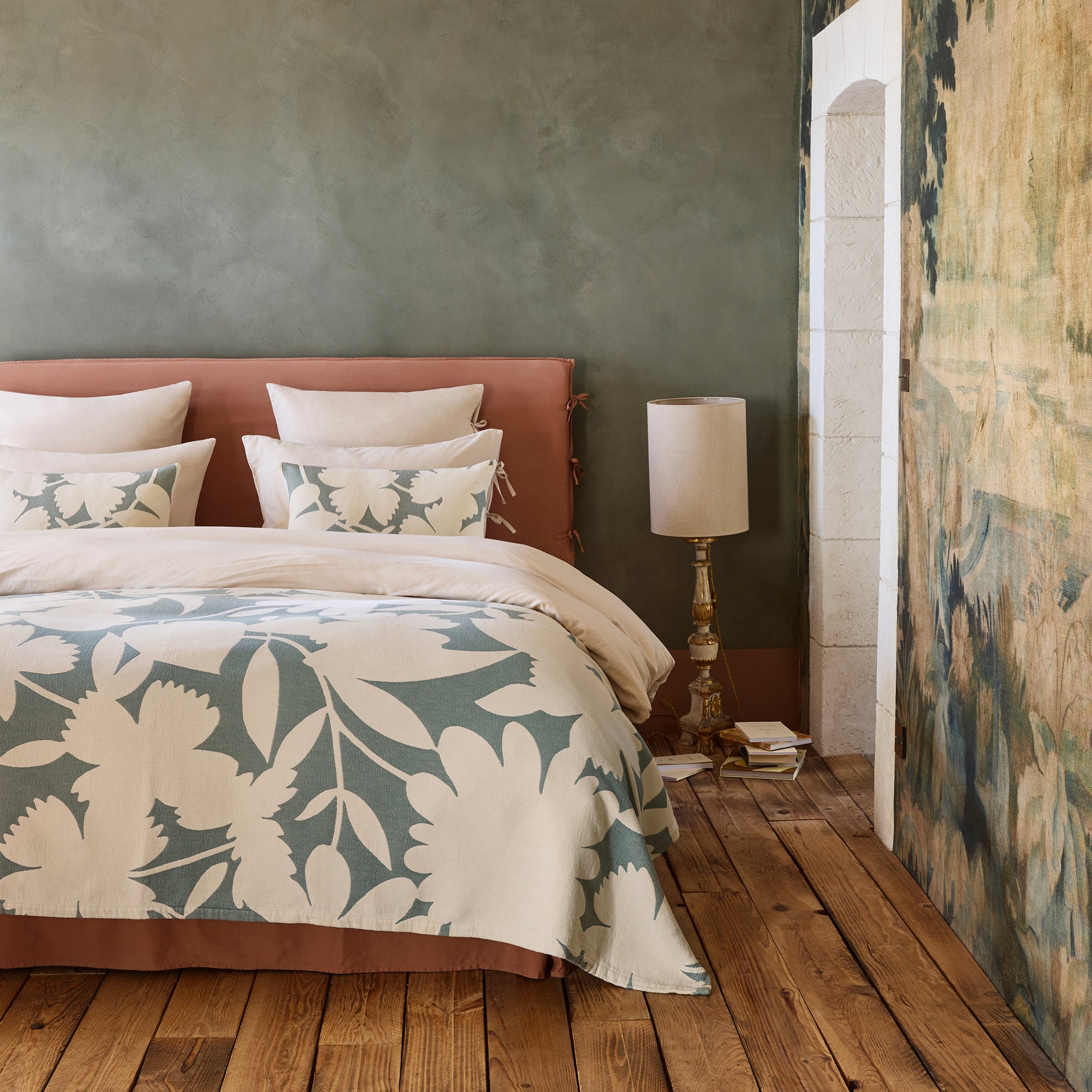 Sprei FLAURIA ivoor en saliegroen