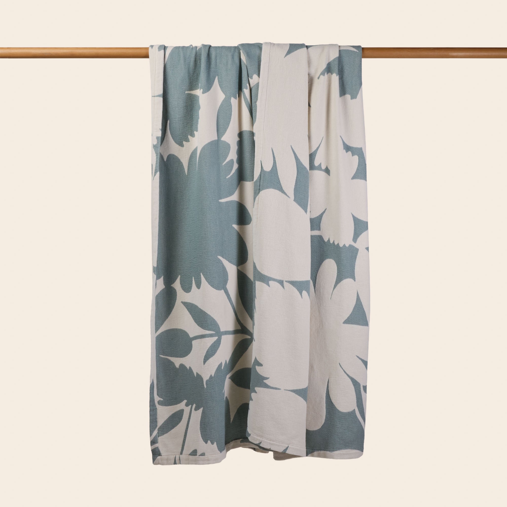 Sprei FLAURIA ivoor en saliegroen