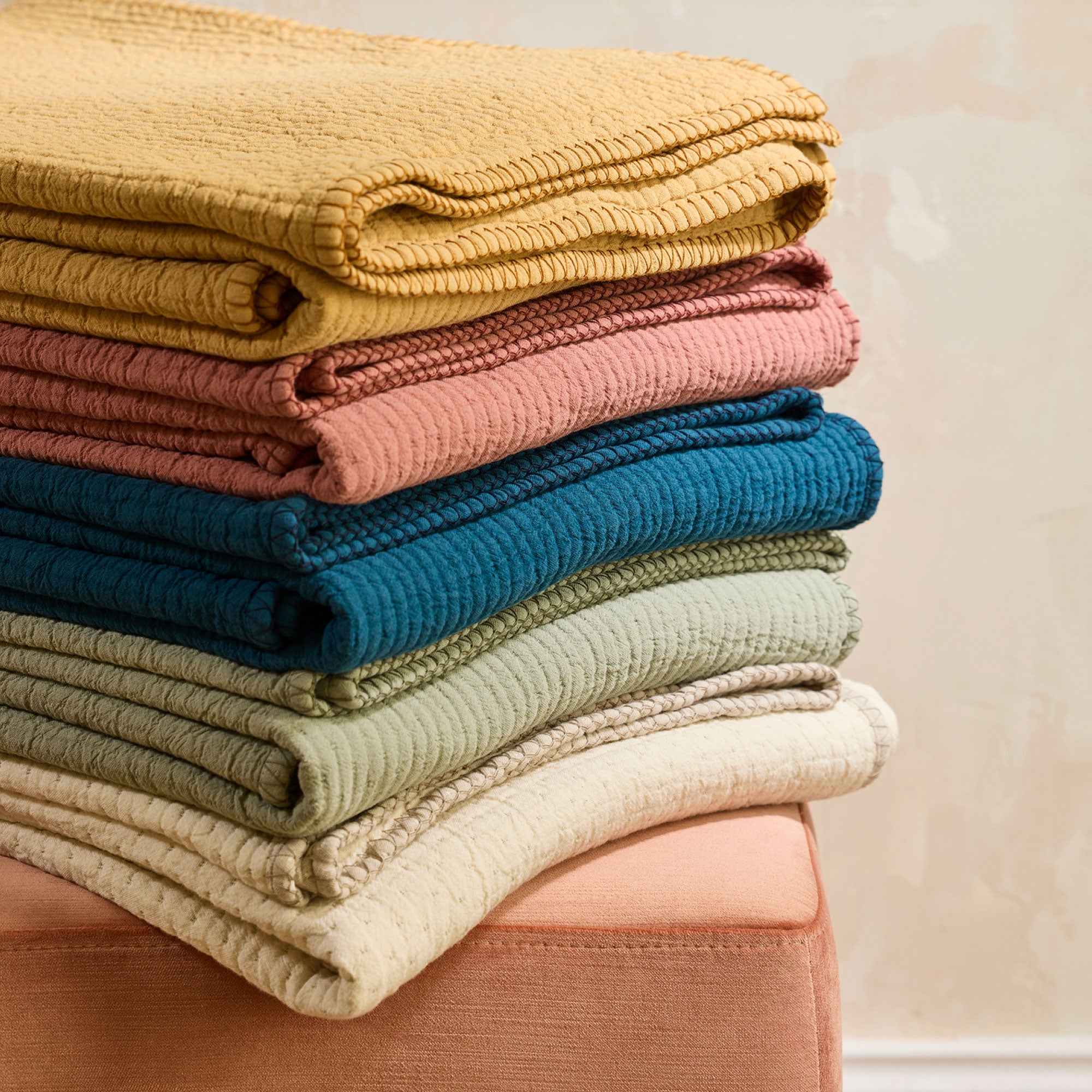 Couvre-lit ILARIO jaune paille et feston