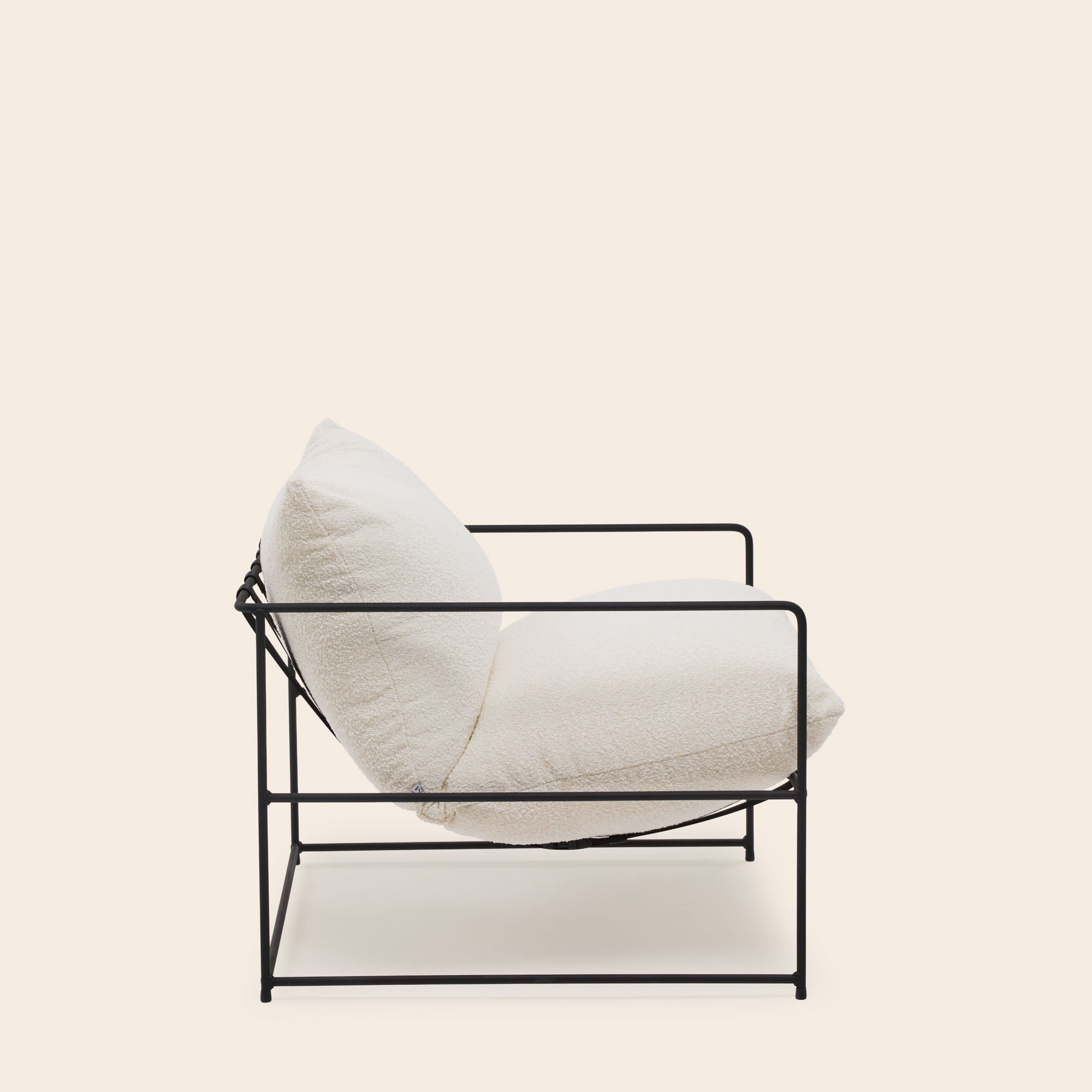 Fauteuil ALCENO sym écru bouclé