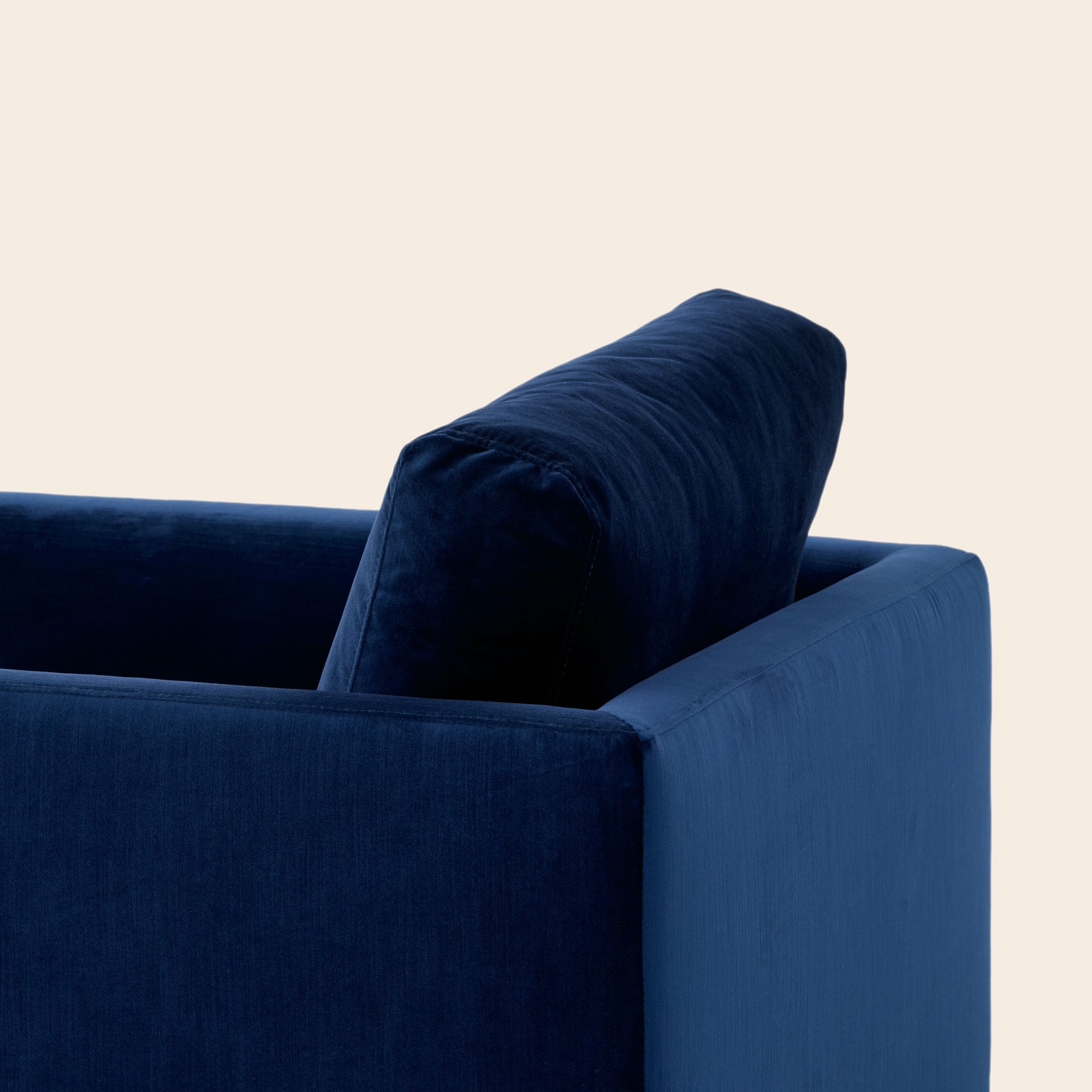 Fauteuil ODELLE velours bleu nuit