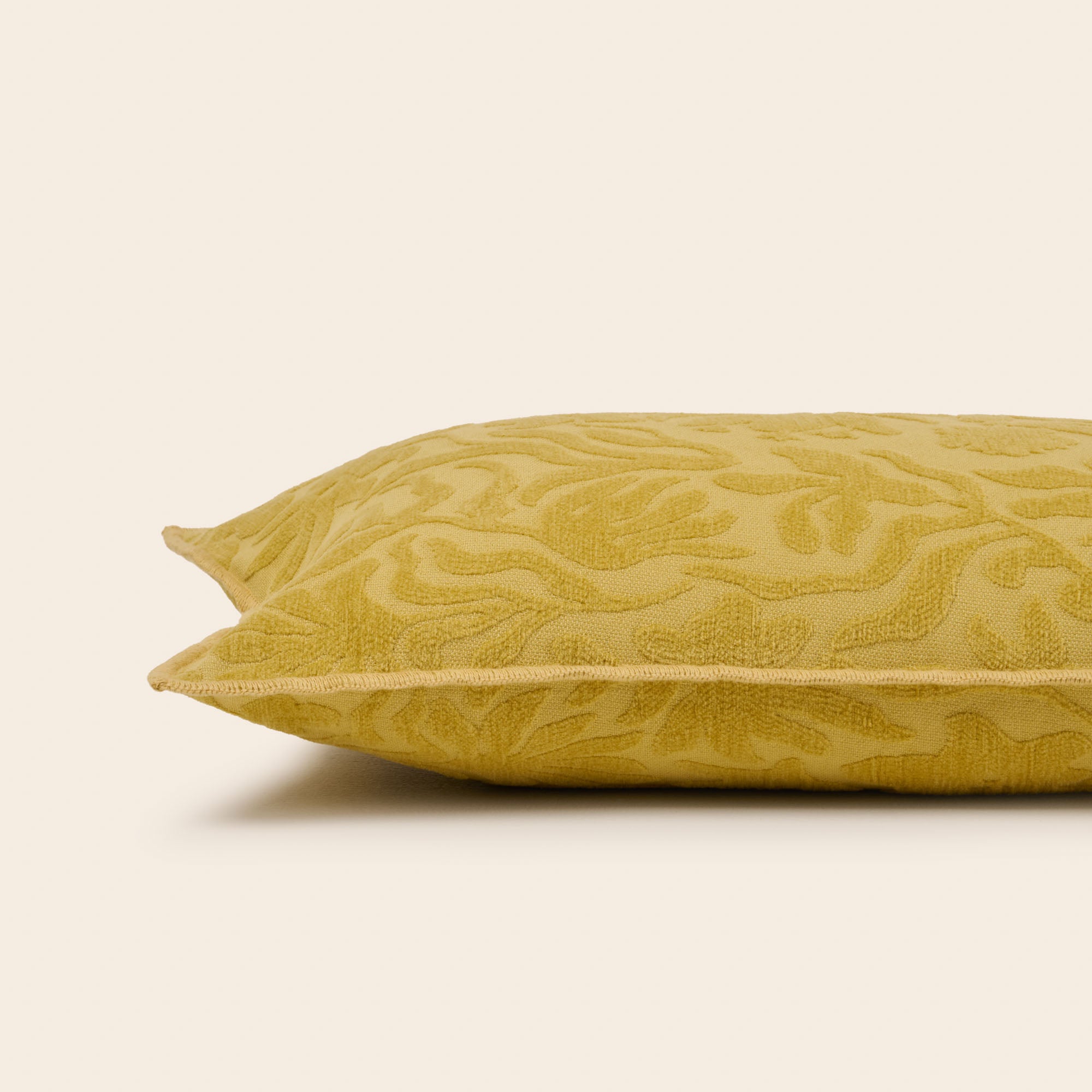 Housse de coussin CORINNA jaune indien