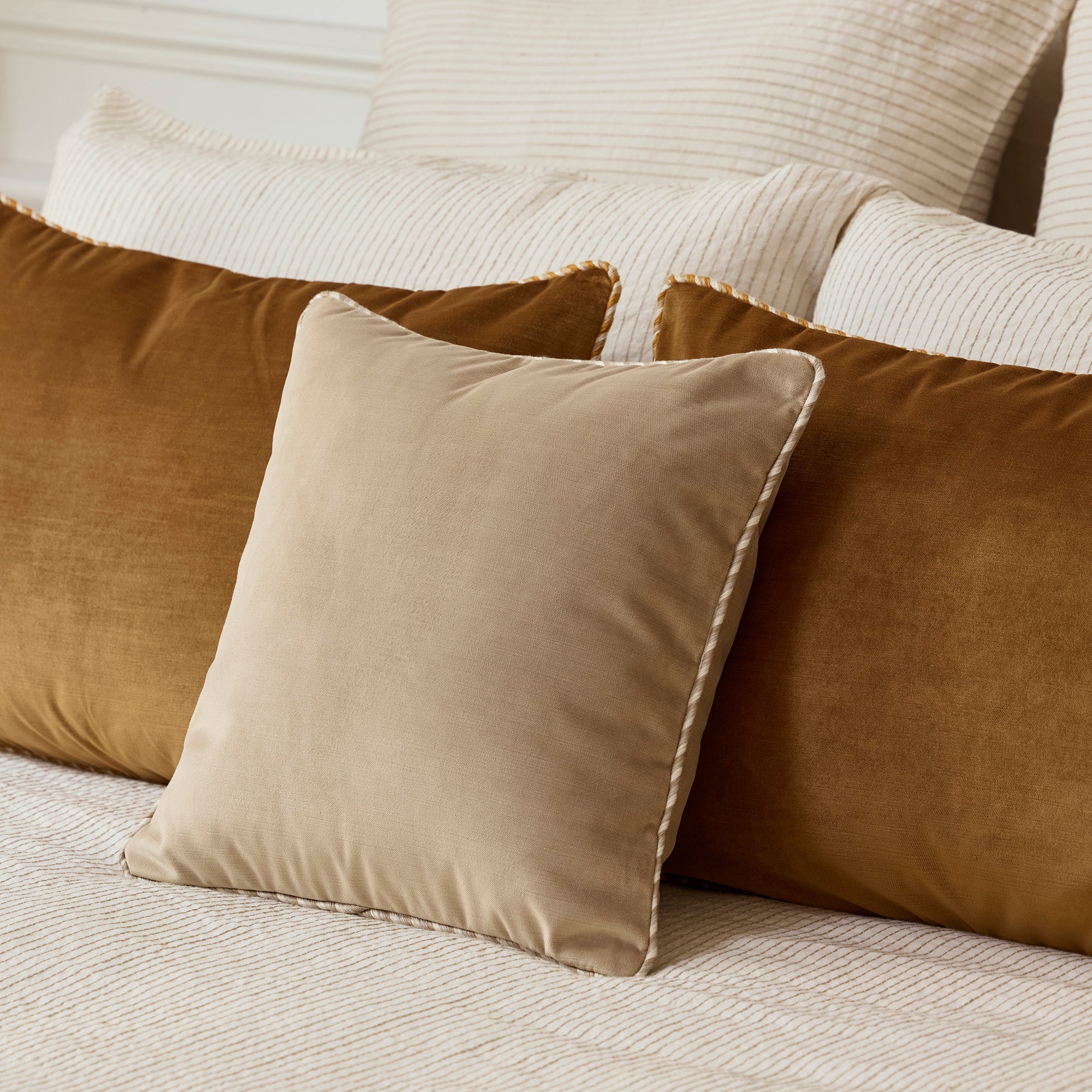 Housse de coussin DALILA beige chic
