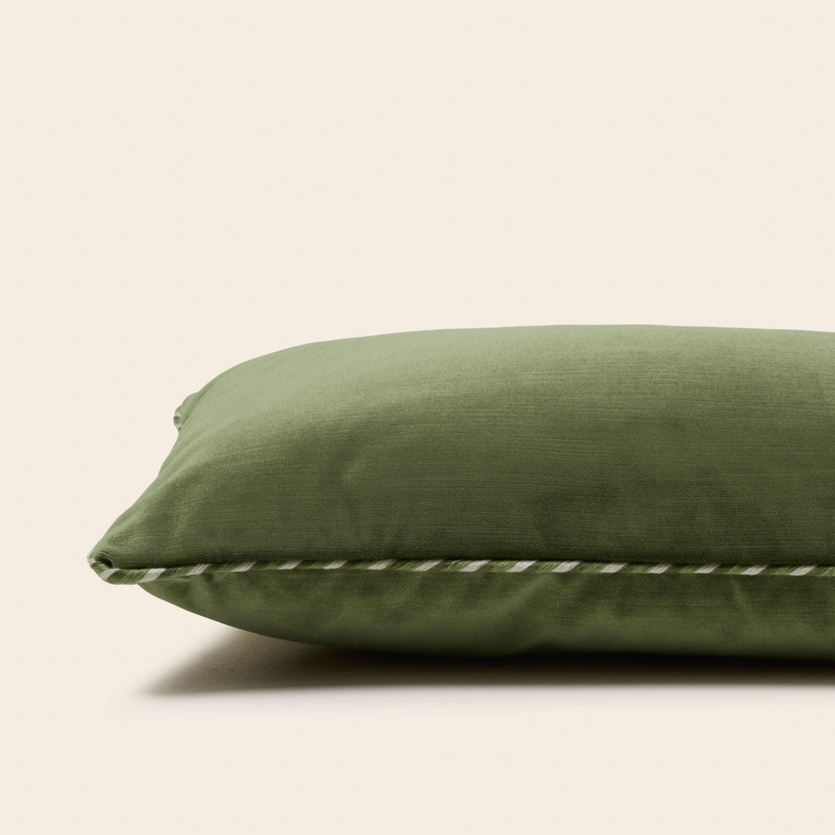 Housse de coussin DALILA vert amande