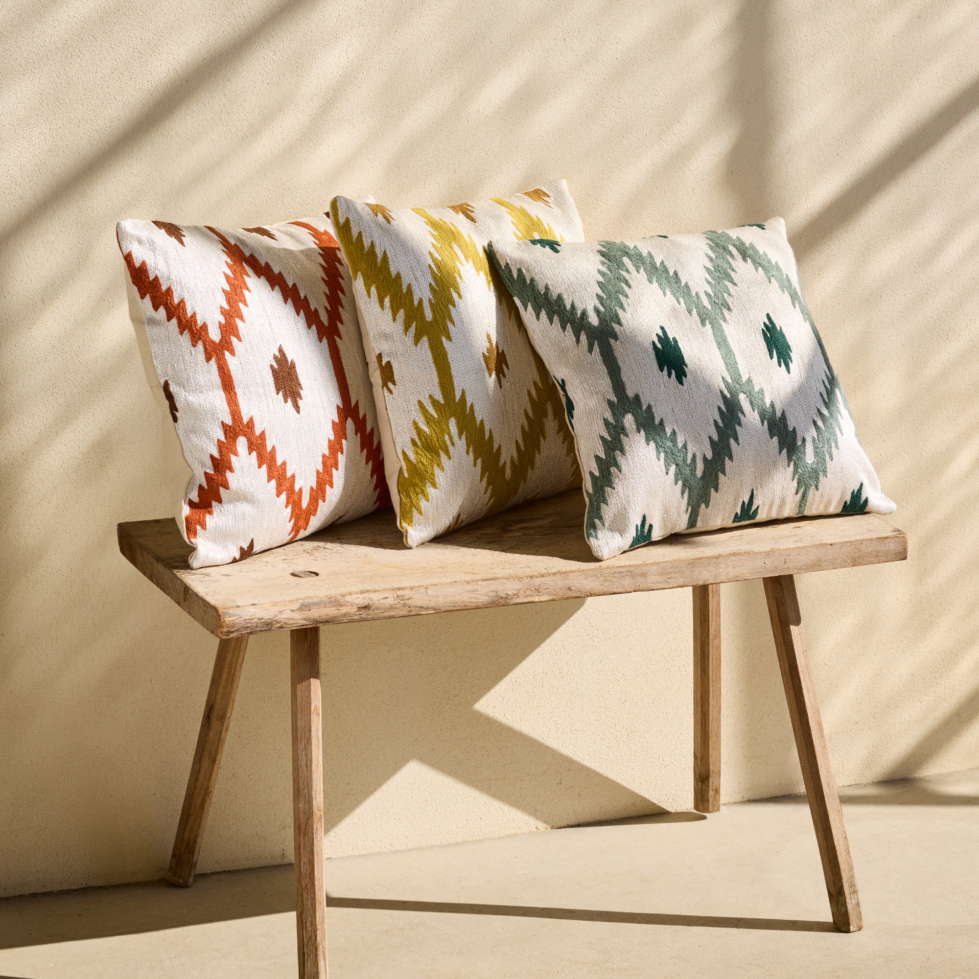 Housse de coussin JOKO ivoire et vert