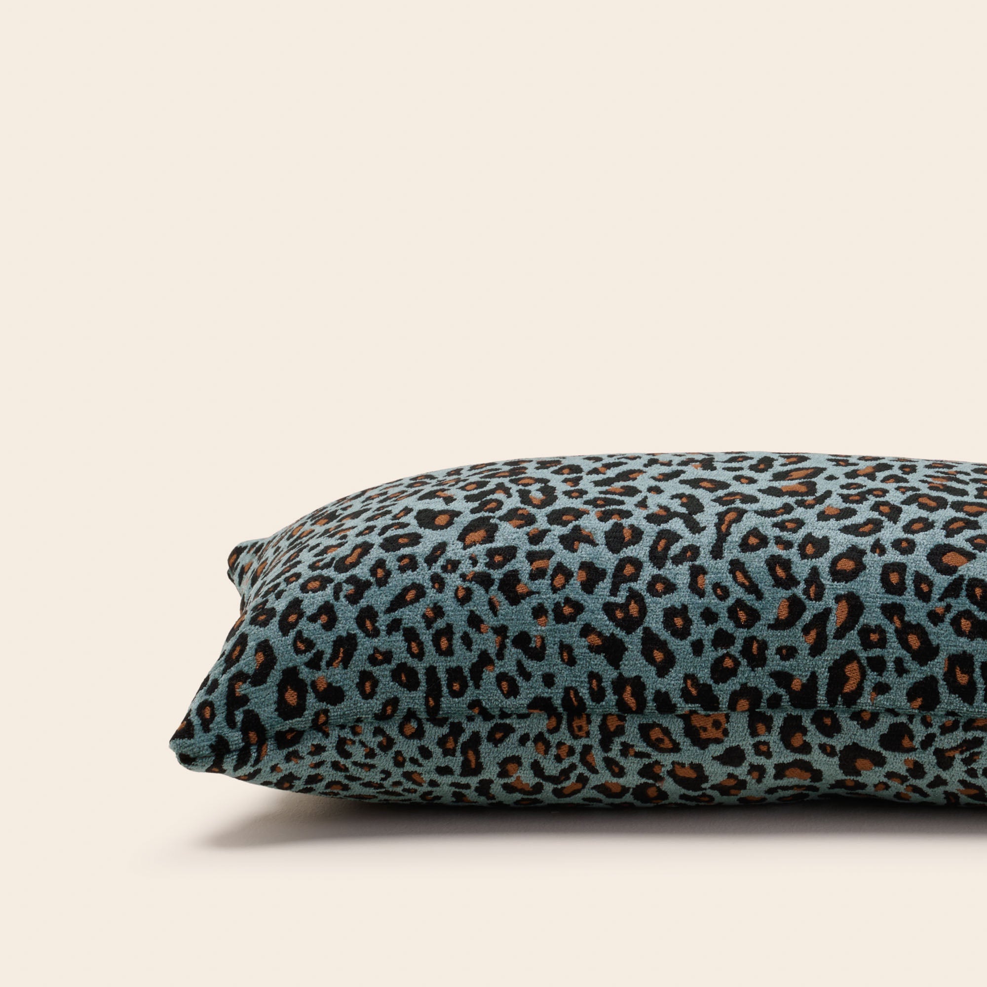 Housse de coussin LEOPOLDO bleu et fauve