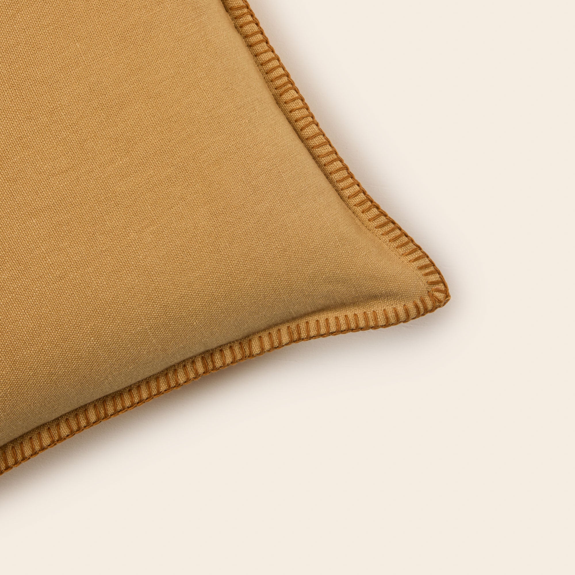 Housse de coussin NINO jaune indien