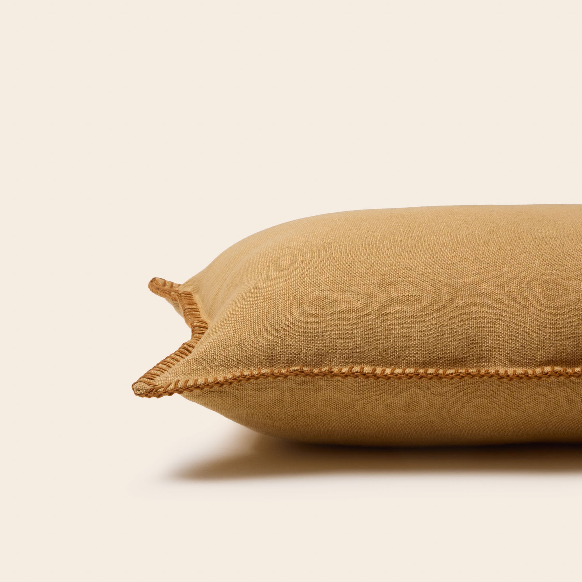 Housse de coussin NINO jaune indien