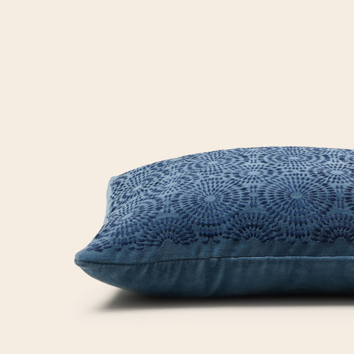 SOLAYA storm blue cushion cover