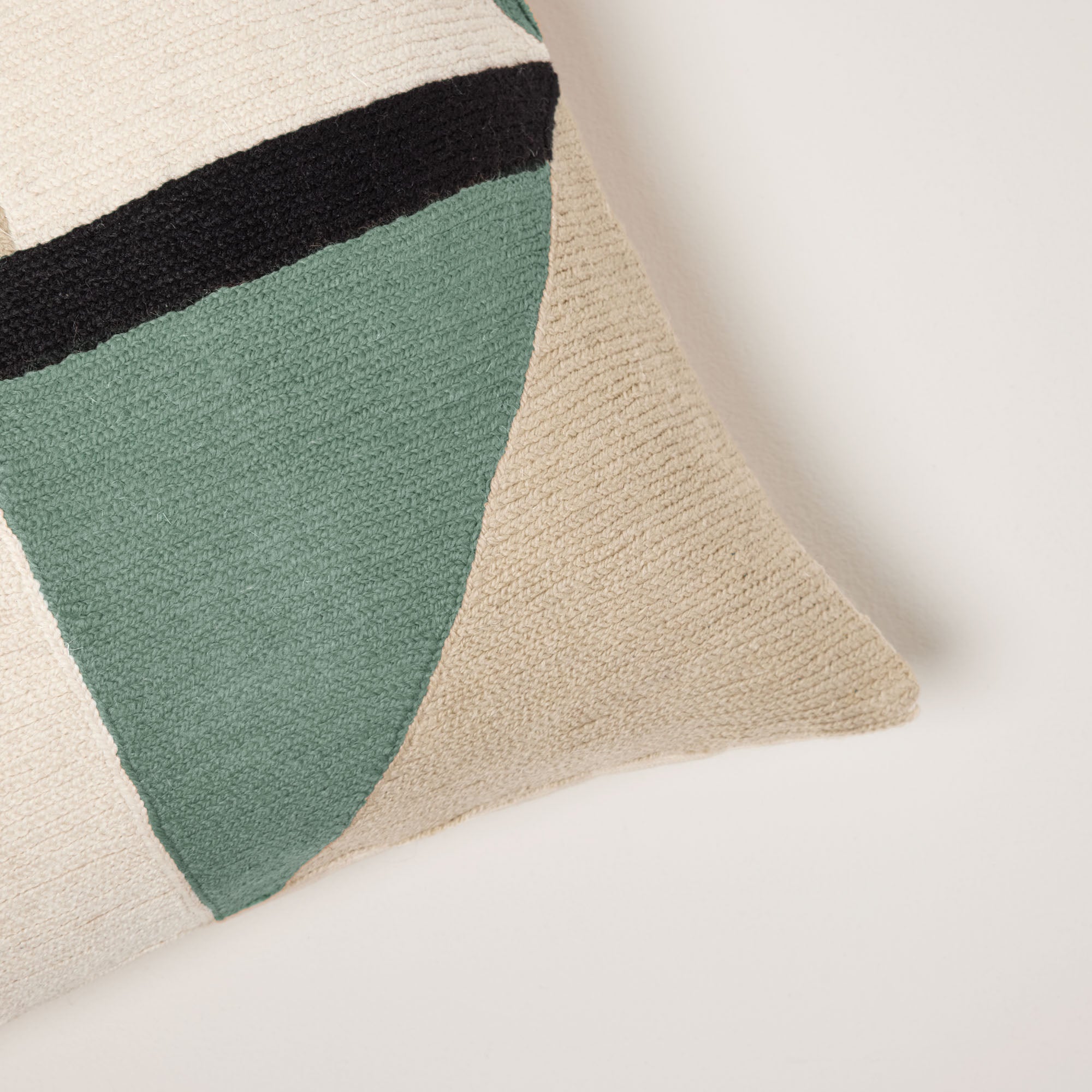 Housse de coussin TRIAGO vert de gris et noir