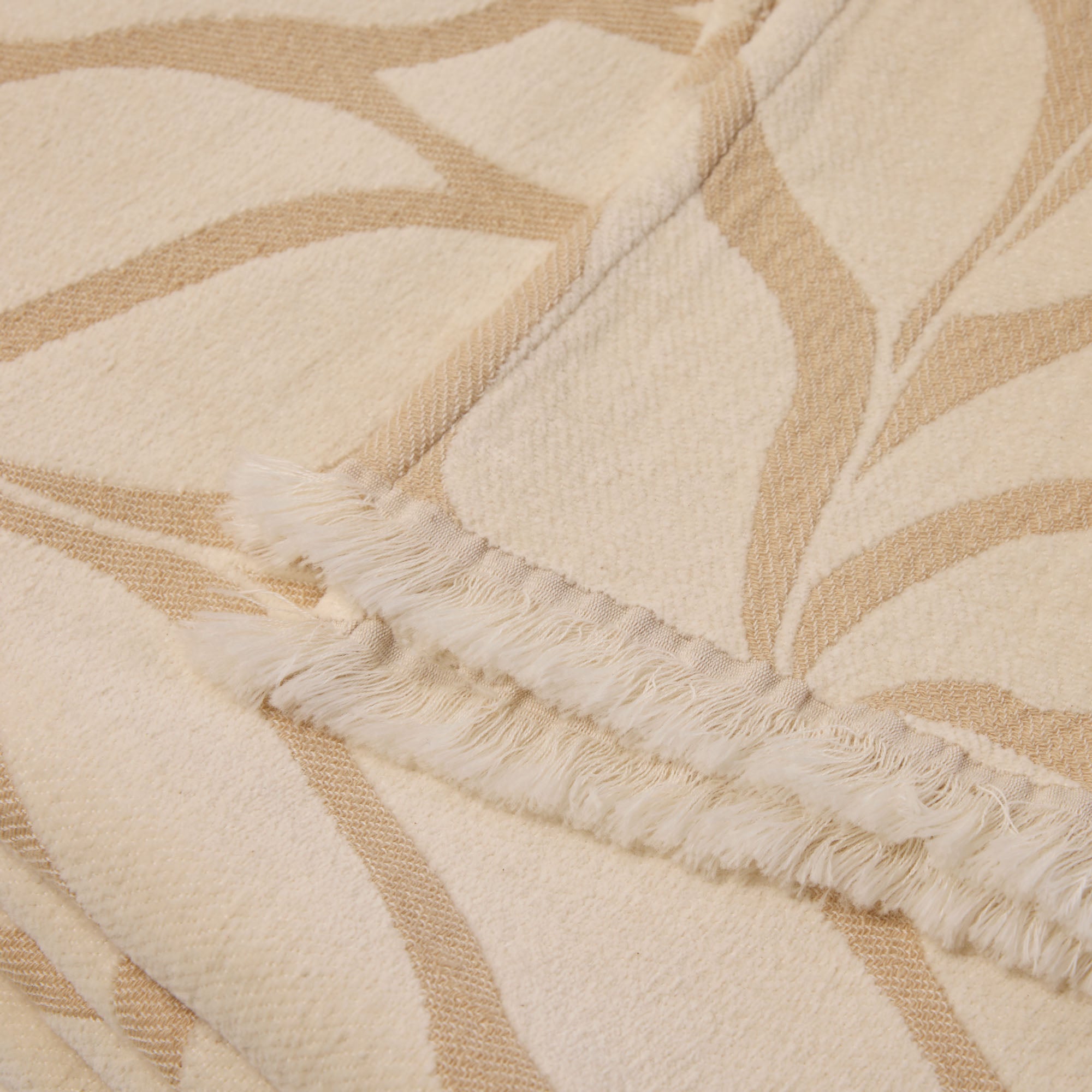 LOUENN ivory and soft beige blanket