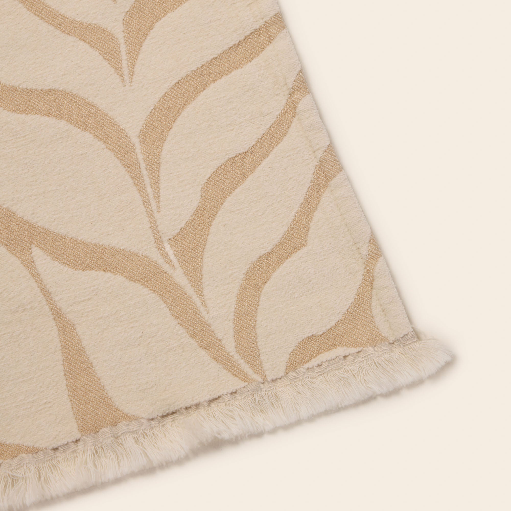LOUENN ivory and soft beige blanket