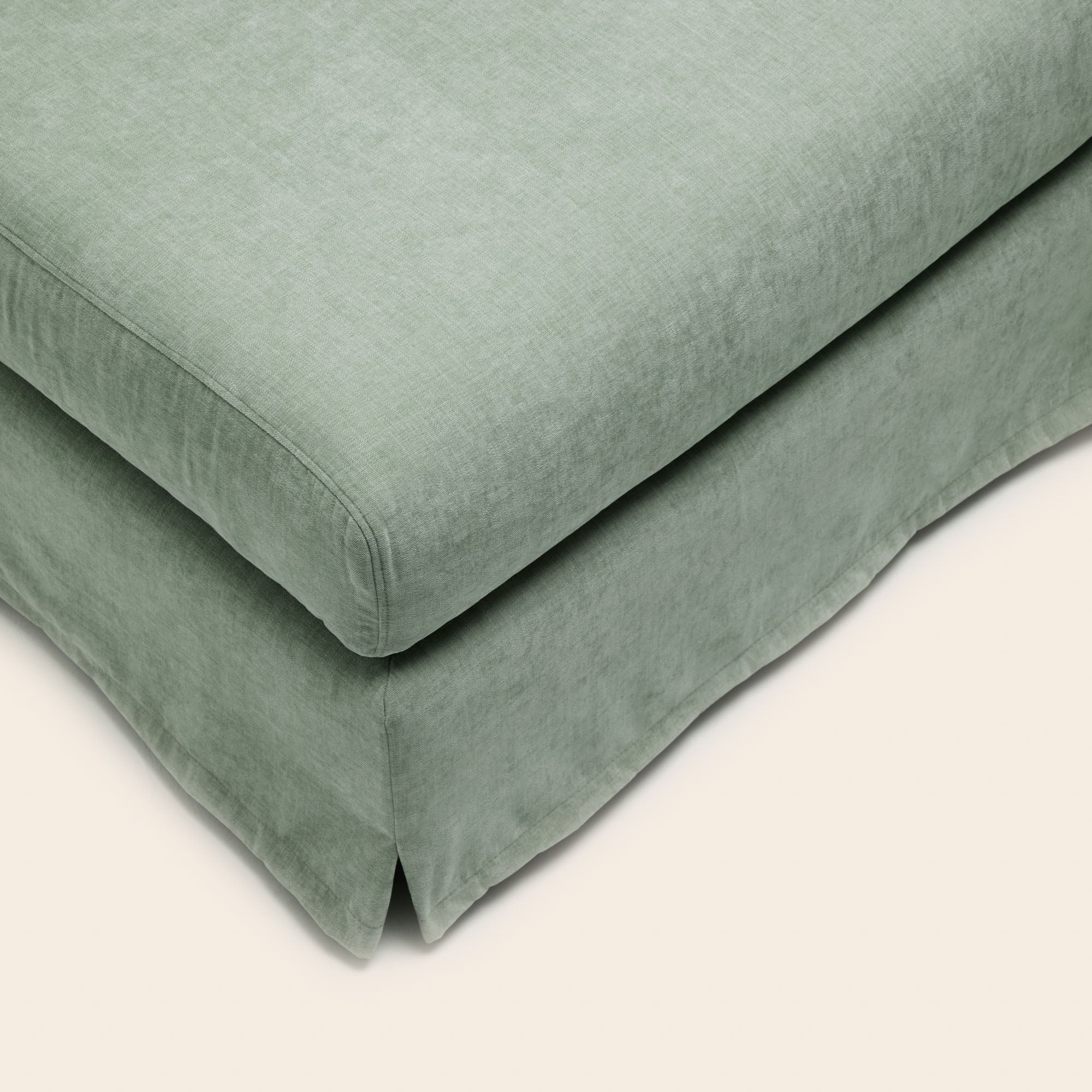 Pouf CLARIBEL chenille vert de gris