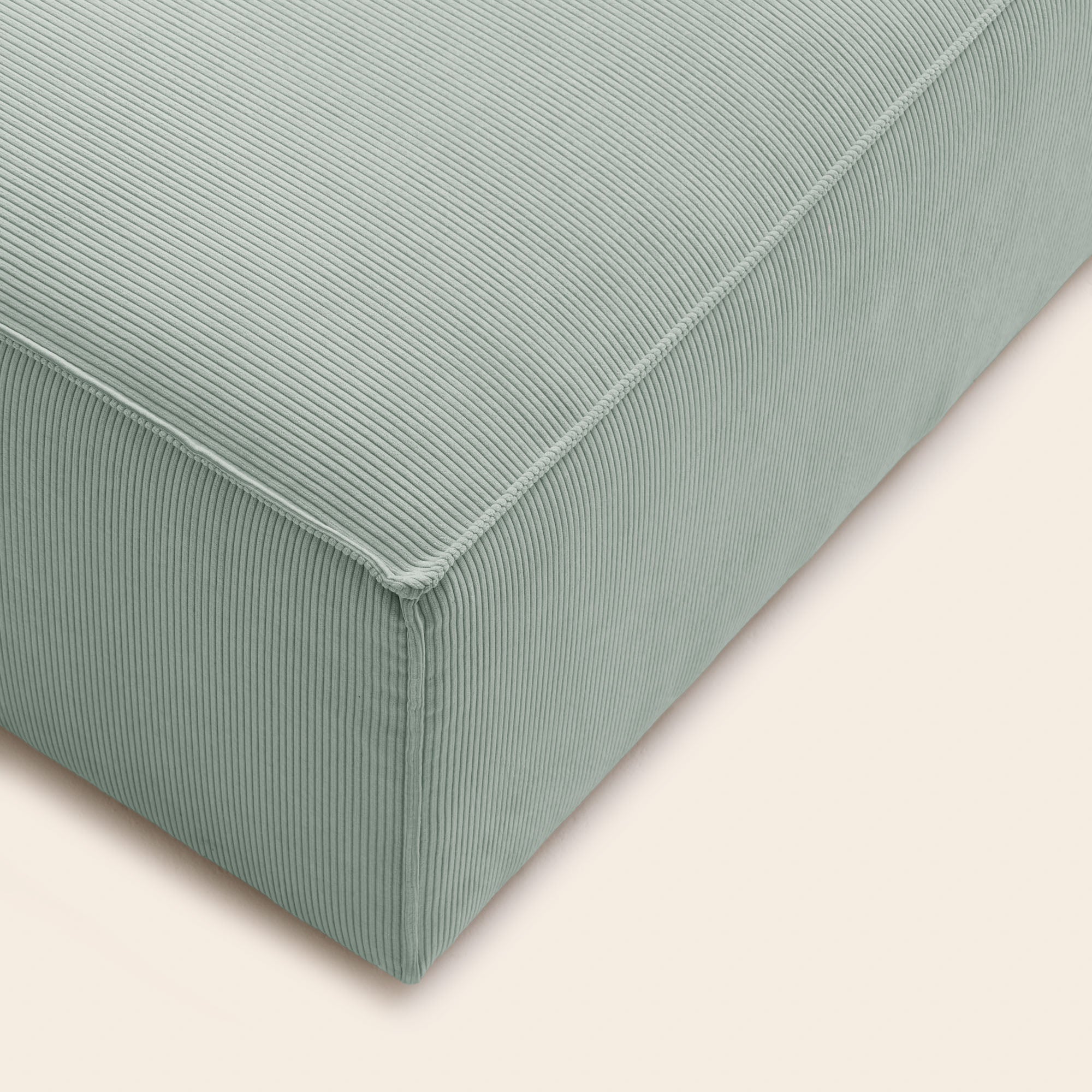 Pouf DYONIS velours côtelé vert de gris