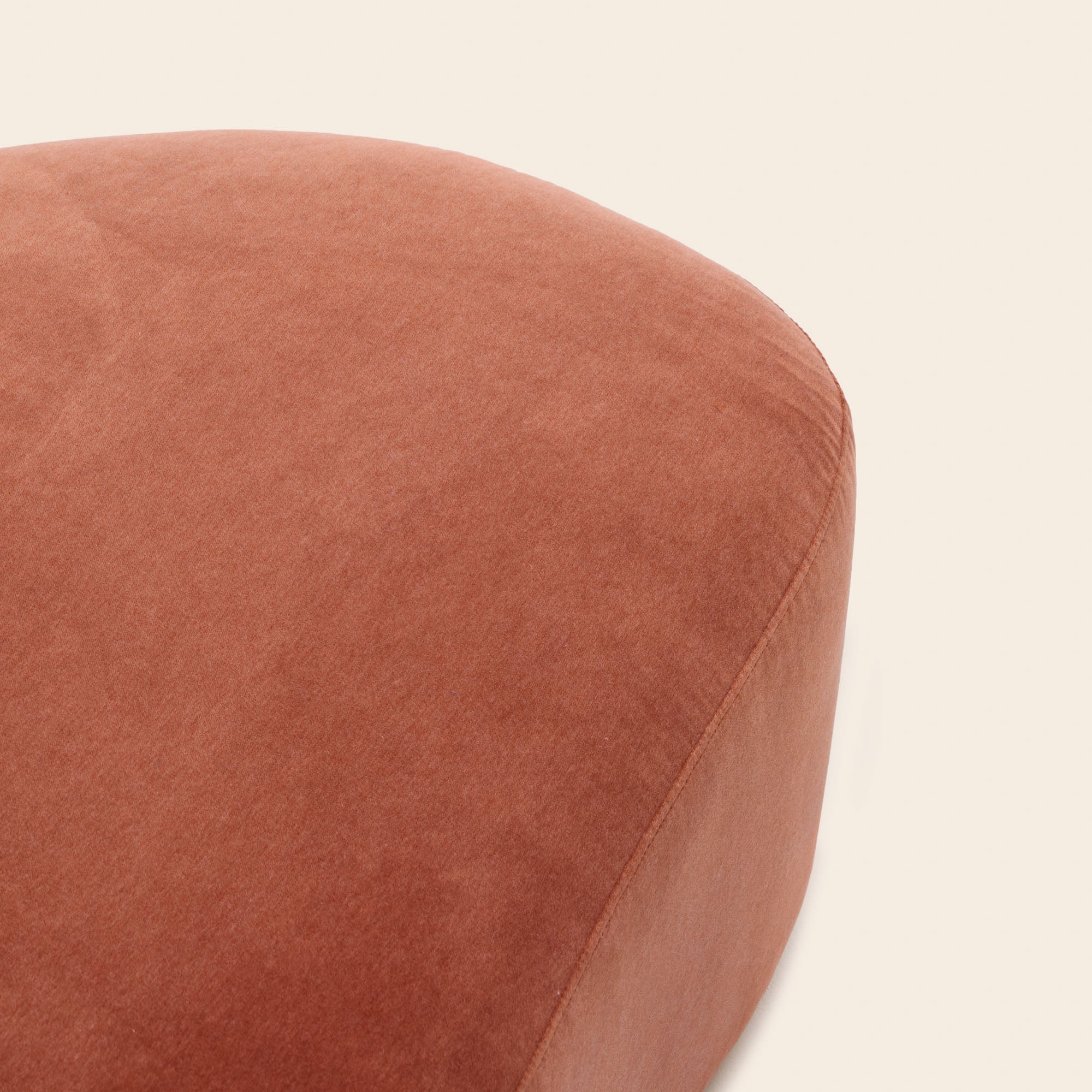 Pouf JULIKA velours orange corail