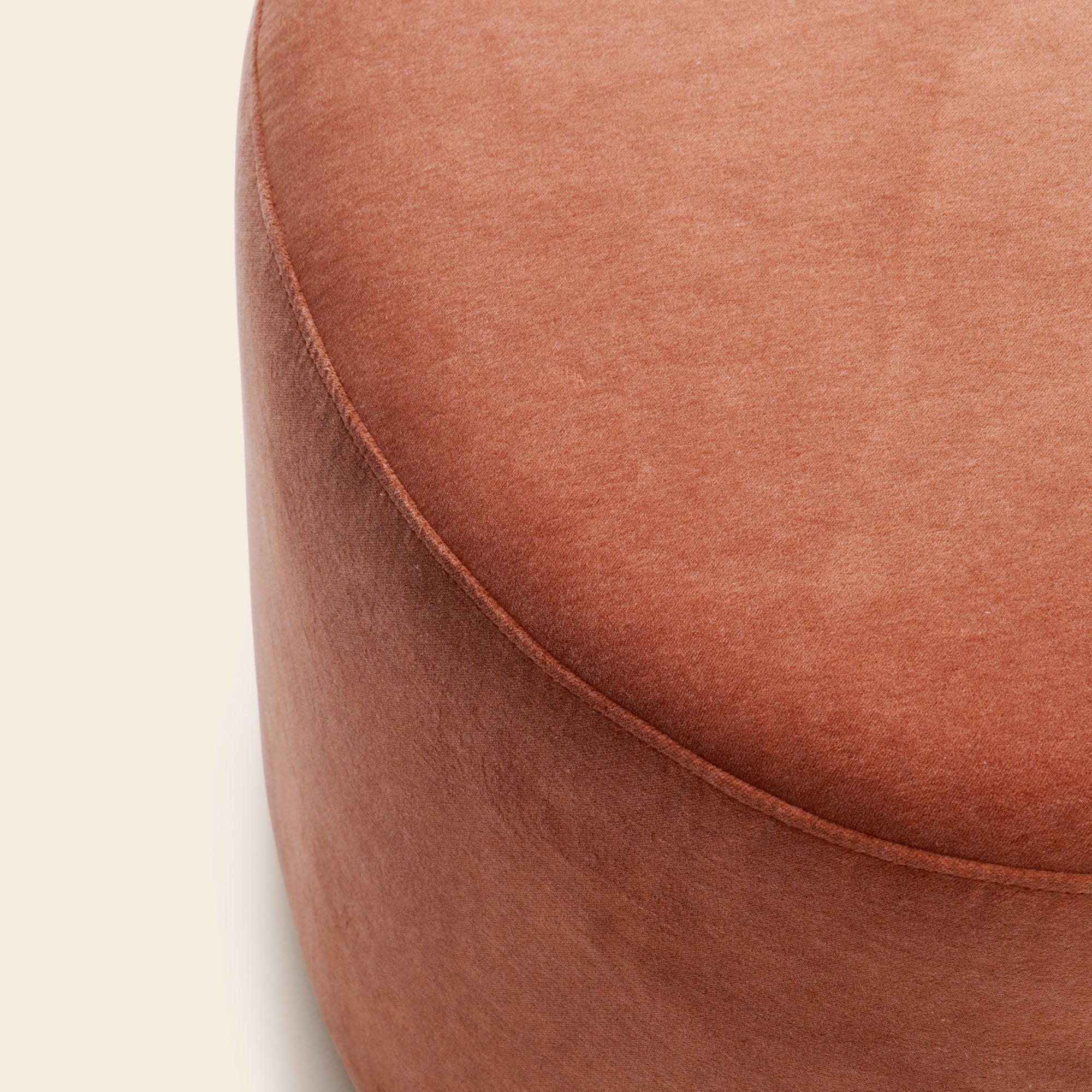 Pouf JULIKA velours orange corail