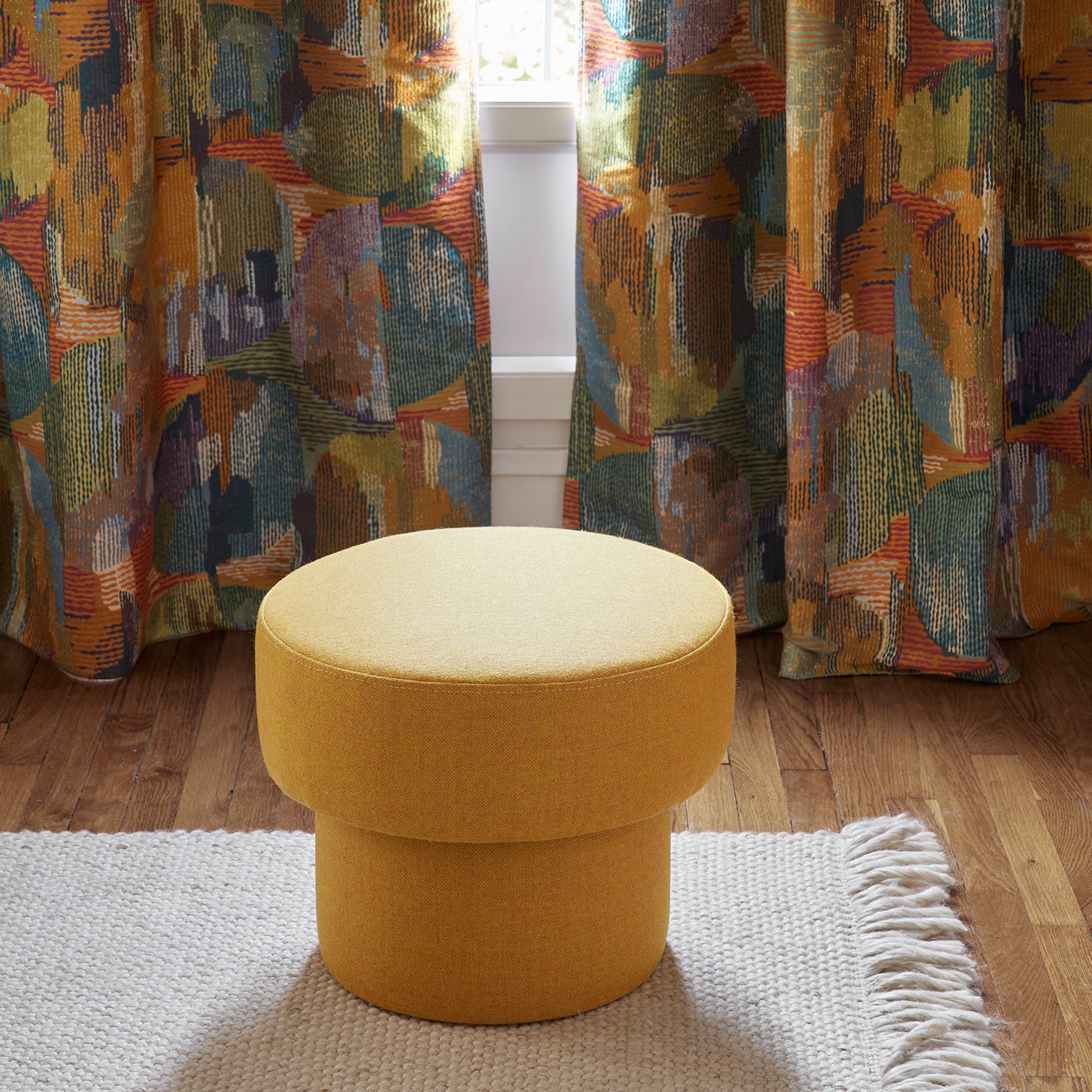 Pouf en Velours Orange Assise Supplémentaire de Salon Repose-Pieds Pouf en Velours Orange Assise Supplémentaire de Salon Repose-Pieds