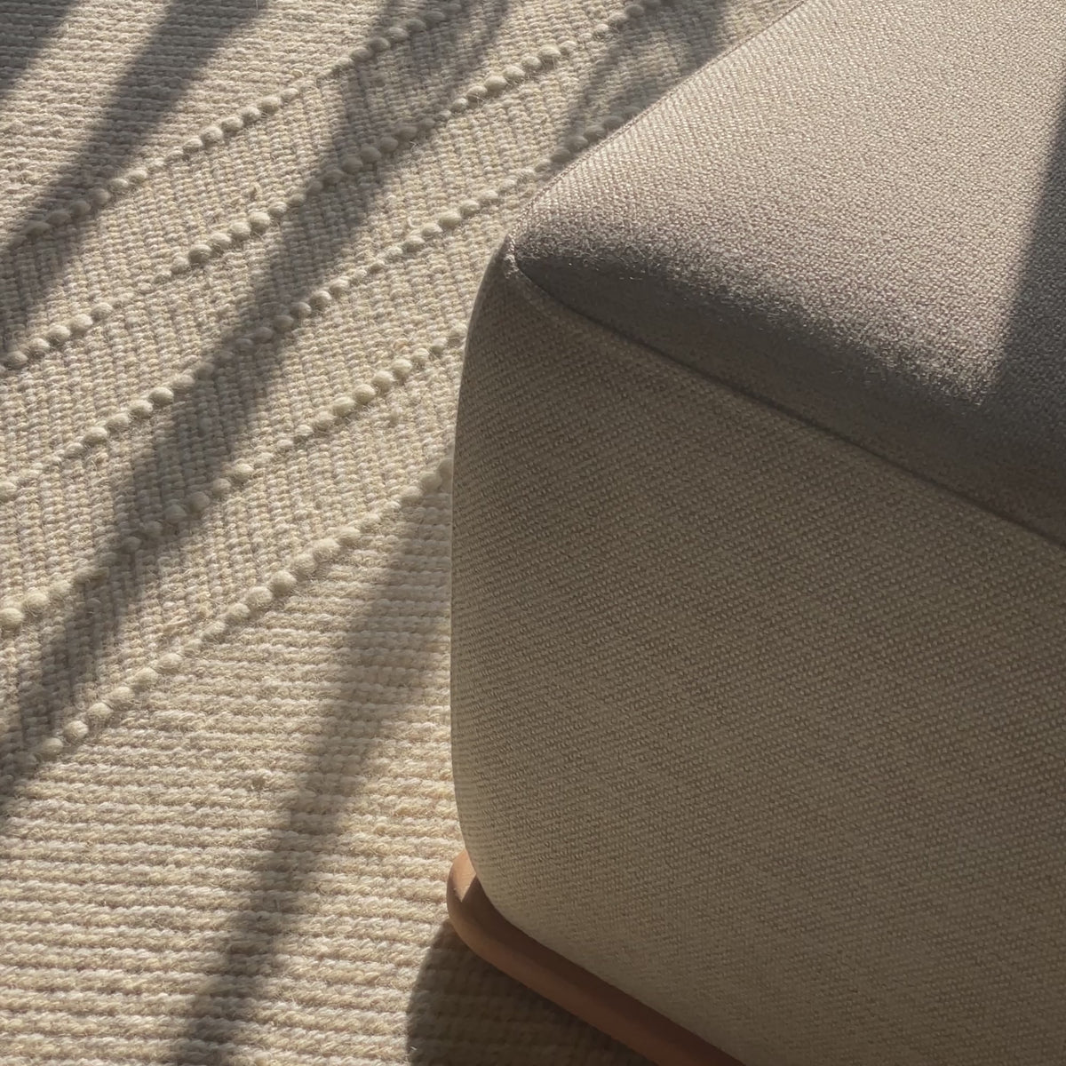Pouf ARNEL cosmic naturel chiné