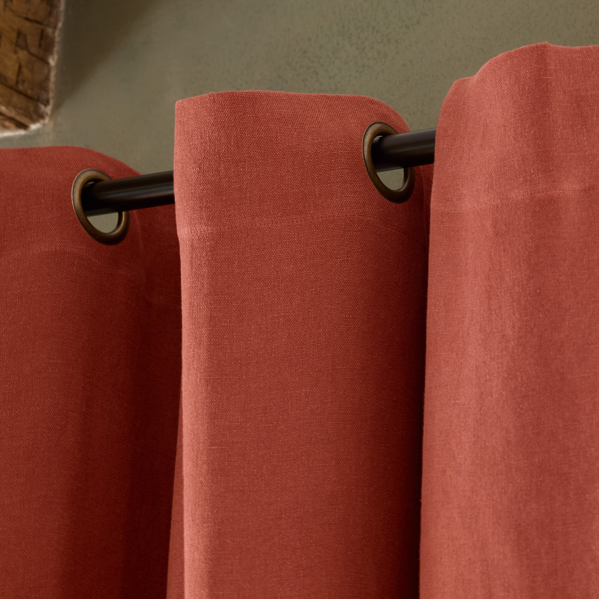 NINO brick and scallop gold eyelet curtain