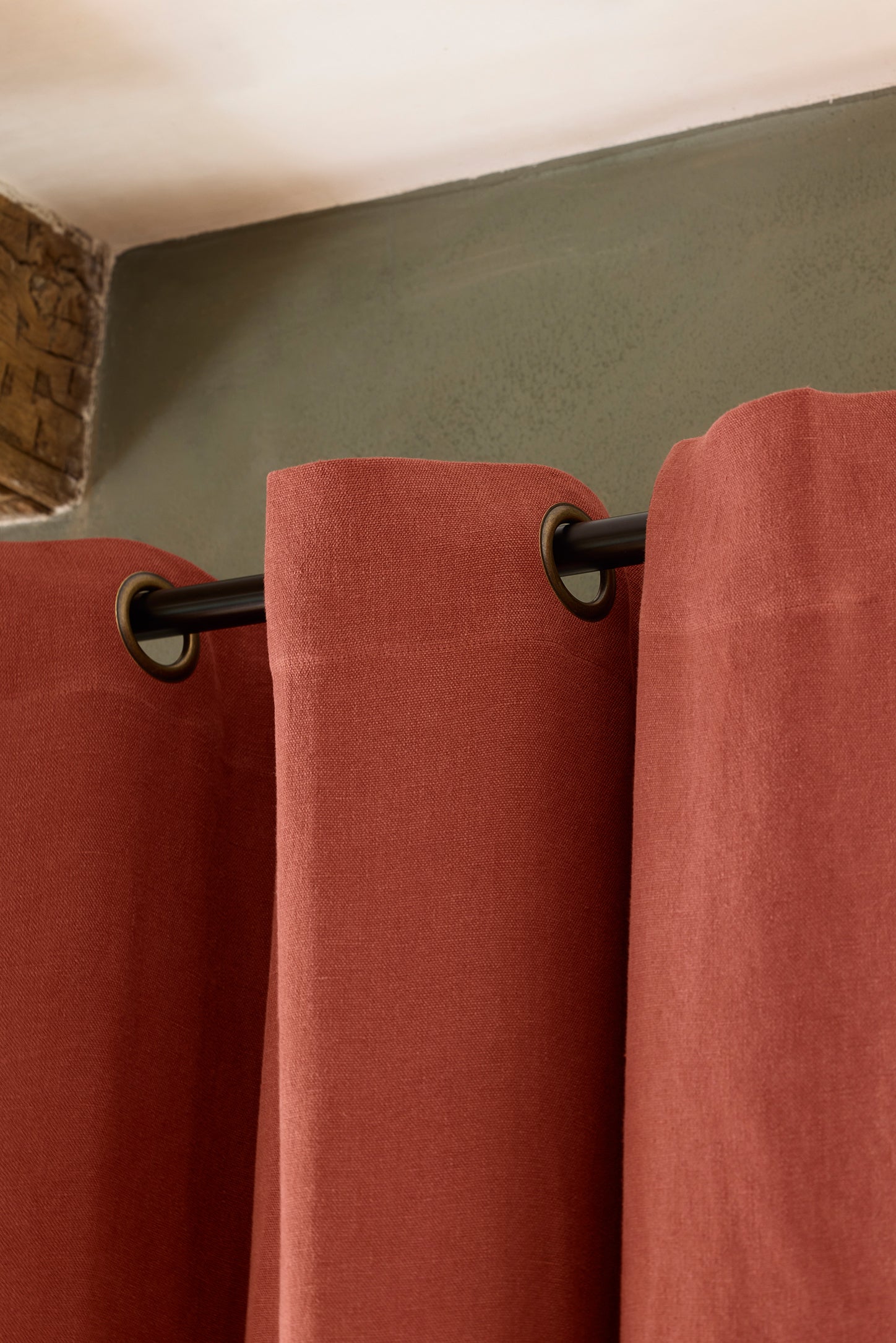 listing_hover | mobile_slider