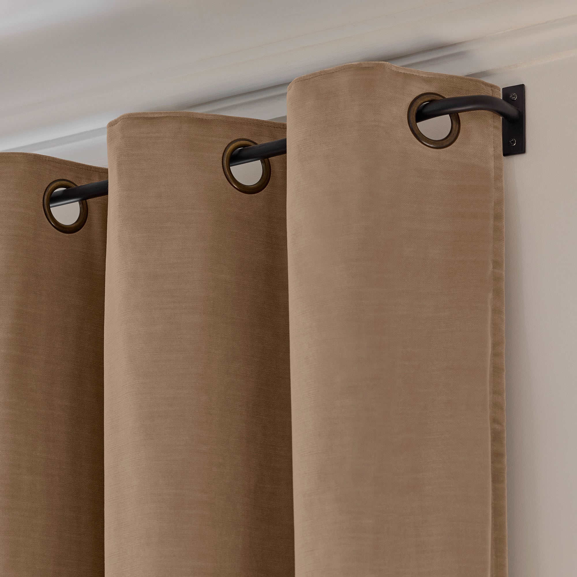 Rideau oeillets dorés doublé occultant DALILA beige chic