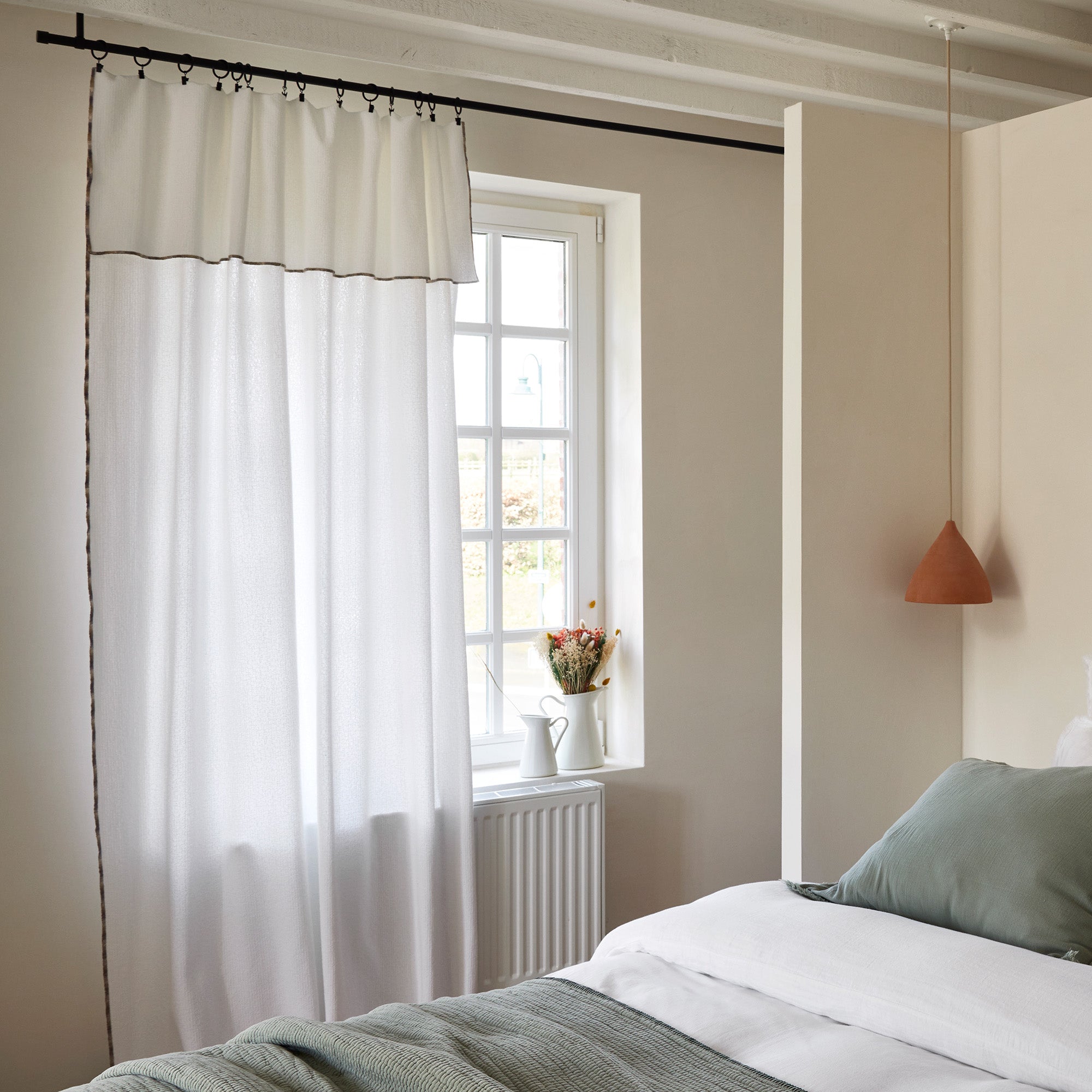 Rideau panneau GHABY blanc et bourdon en dégradé