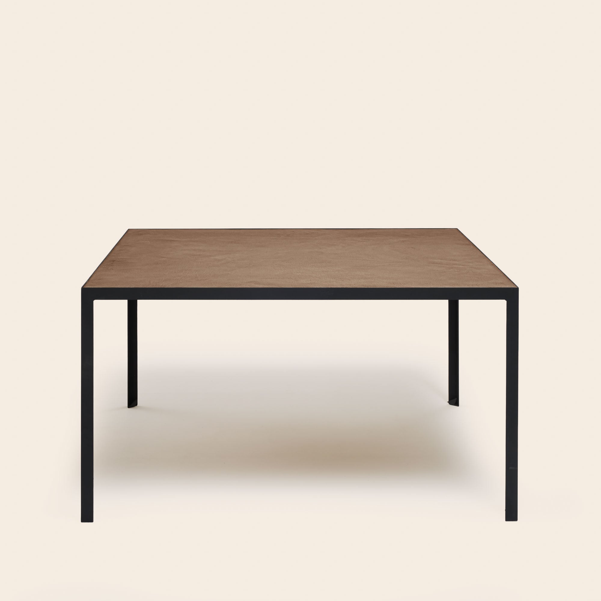 Table à manger ORELIA terre brune et métal noir